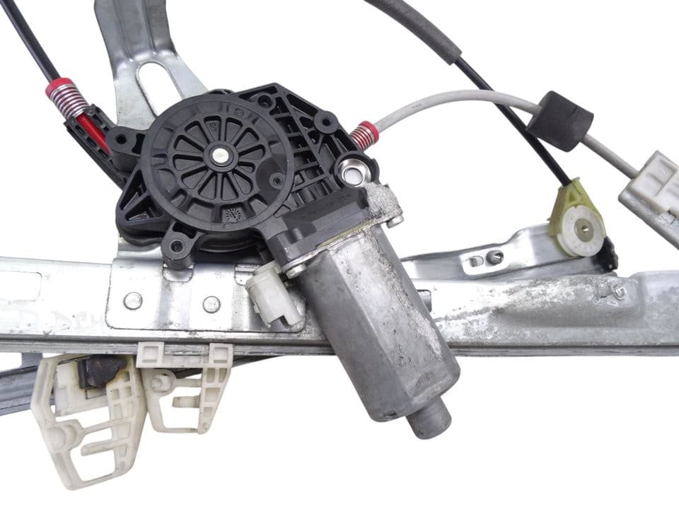 Elevalunas delantero derecho, Peugeot 206 + Básico 2010 usado 3