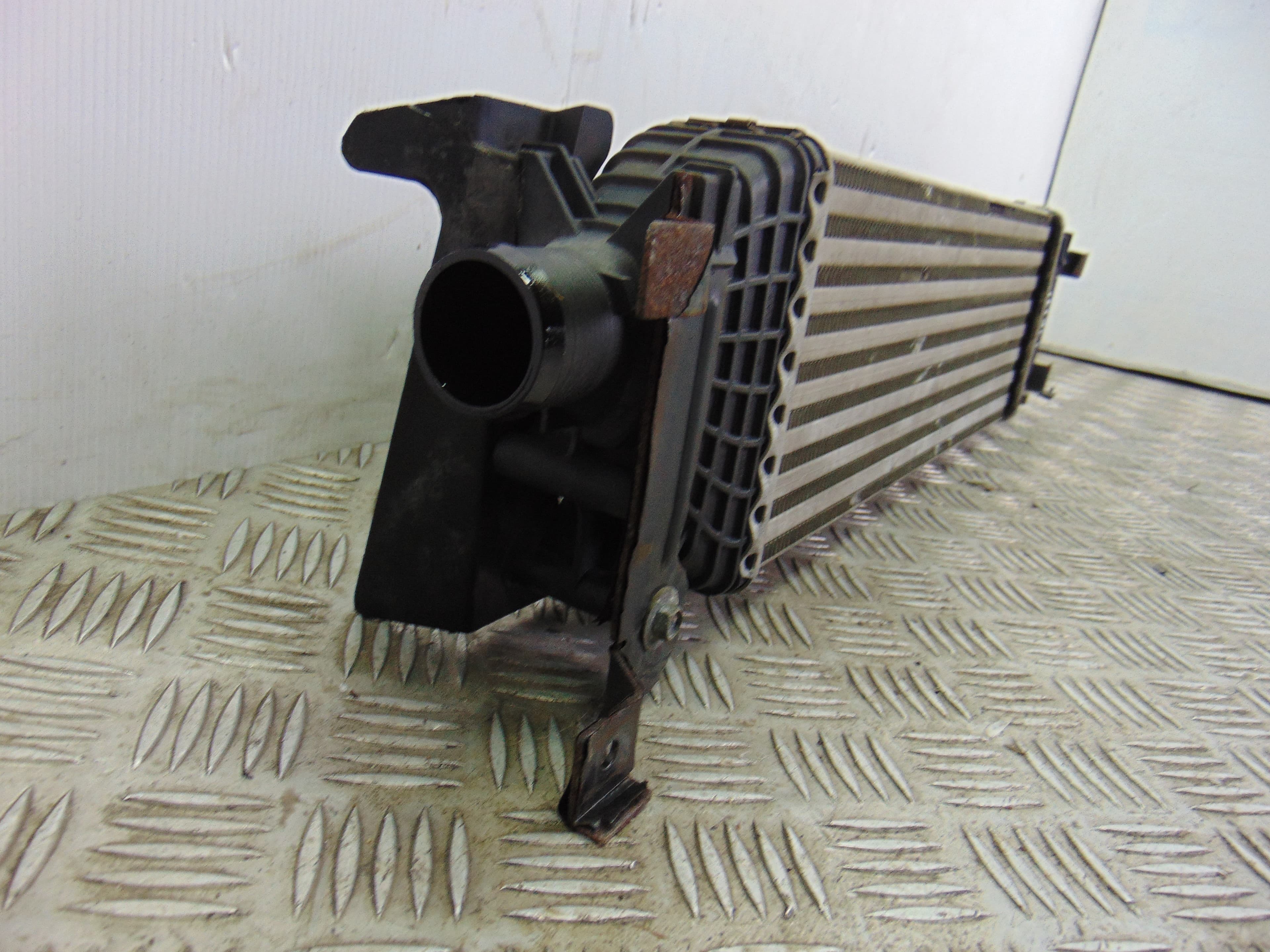 Intercooler, Ford Fiesta (Cbk) Ambiente 2005, 5S6H9L440AD usado 3