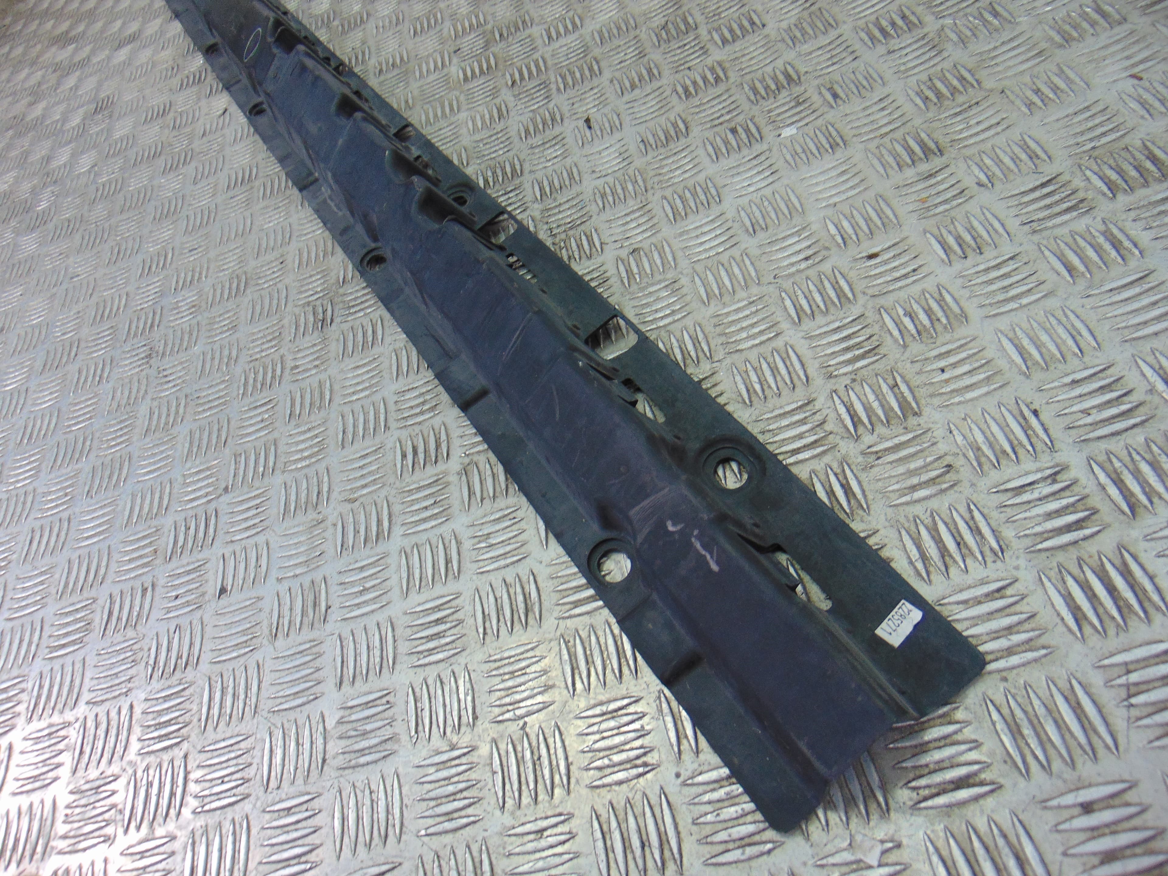 Faldon lateral, 7207196 usado 3