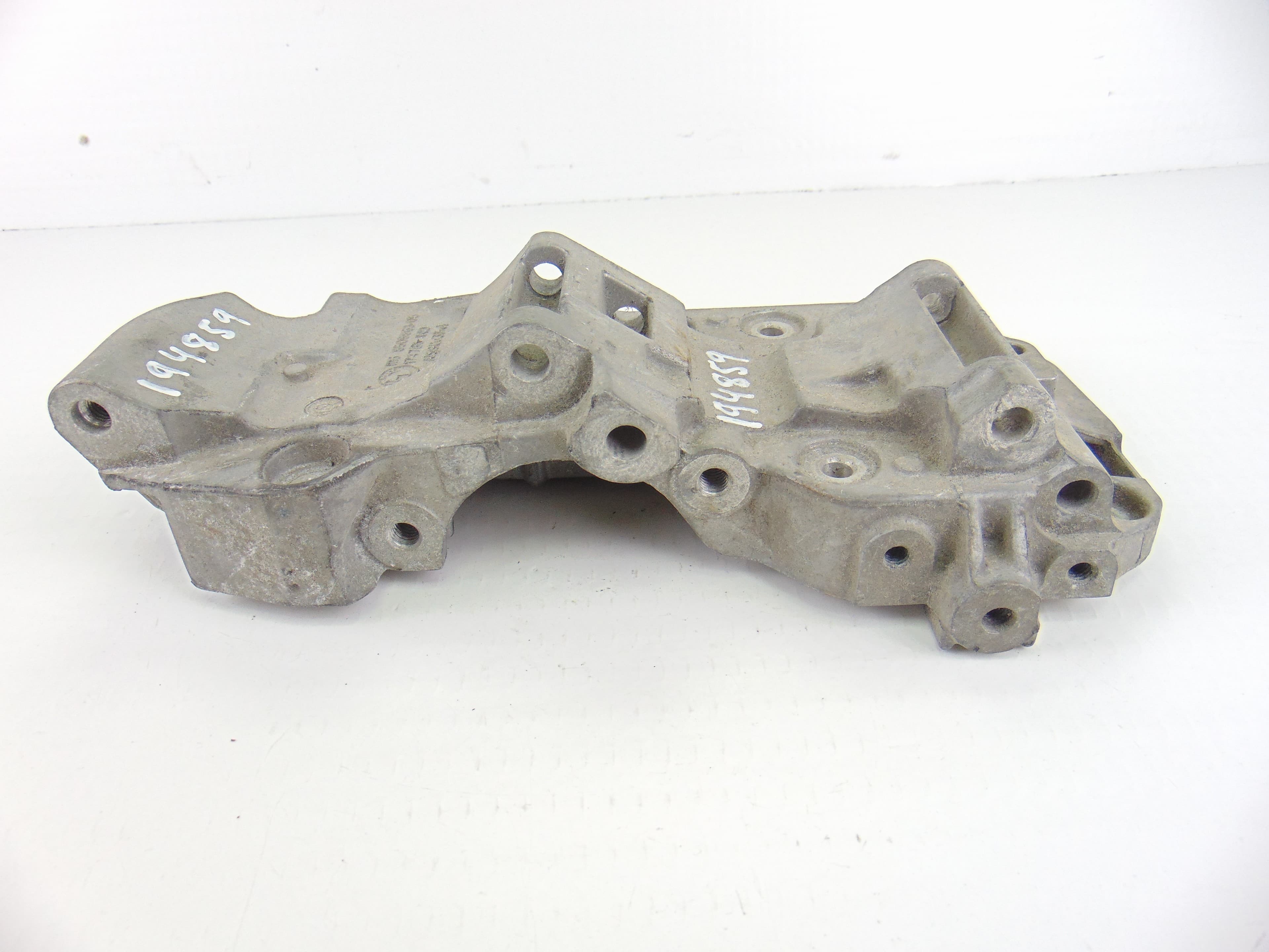 Soporte alternador, 8506863 usado 3