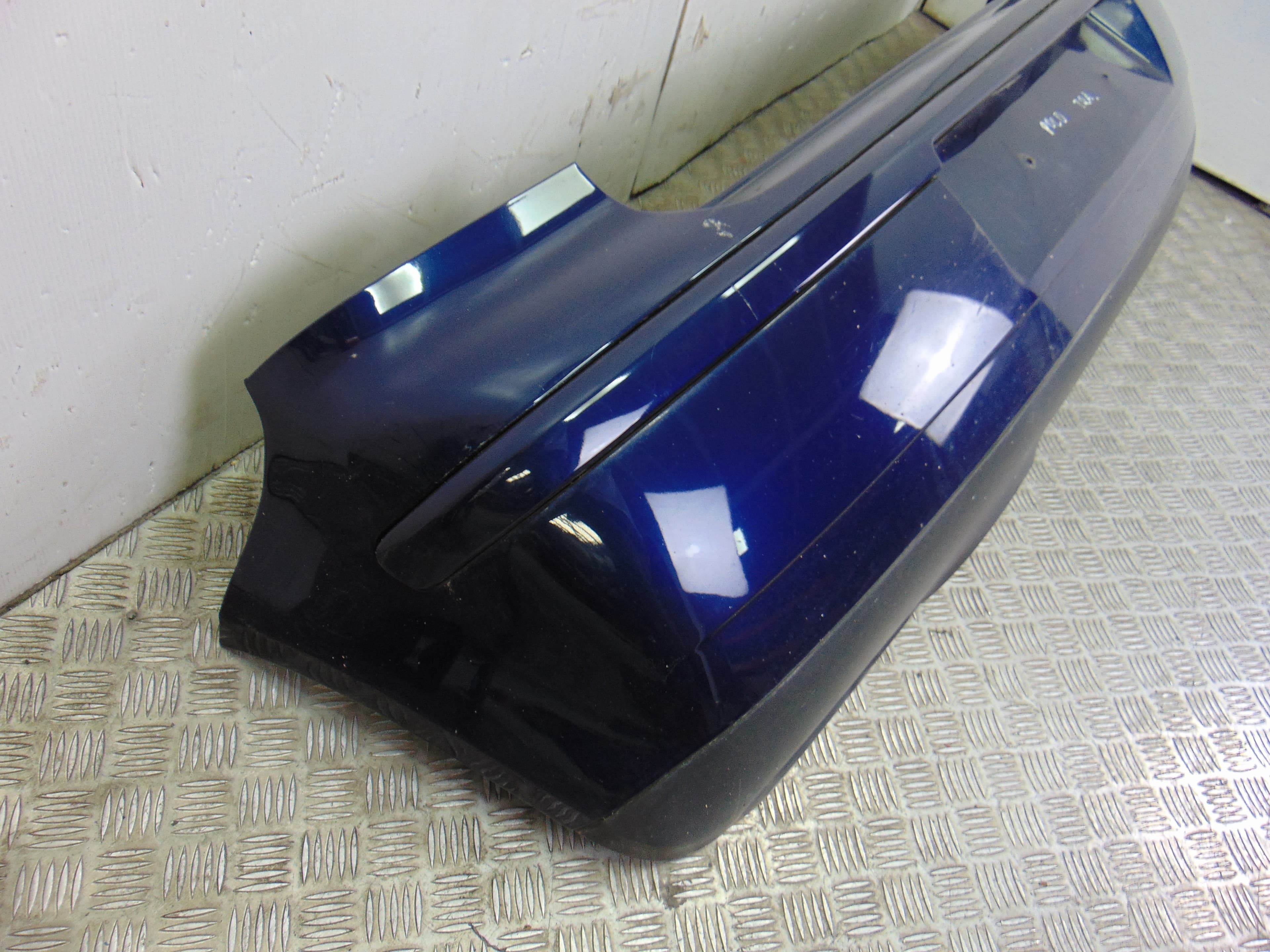 Paragolpes trasero, Volkswagen Polo Iv (9N1) Trendline 2003 usado 3