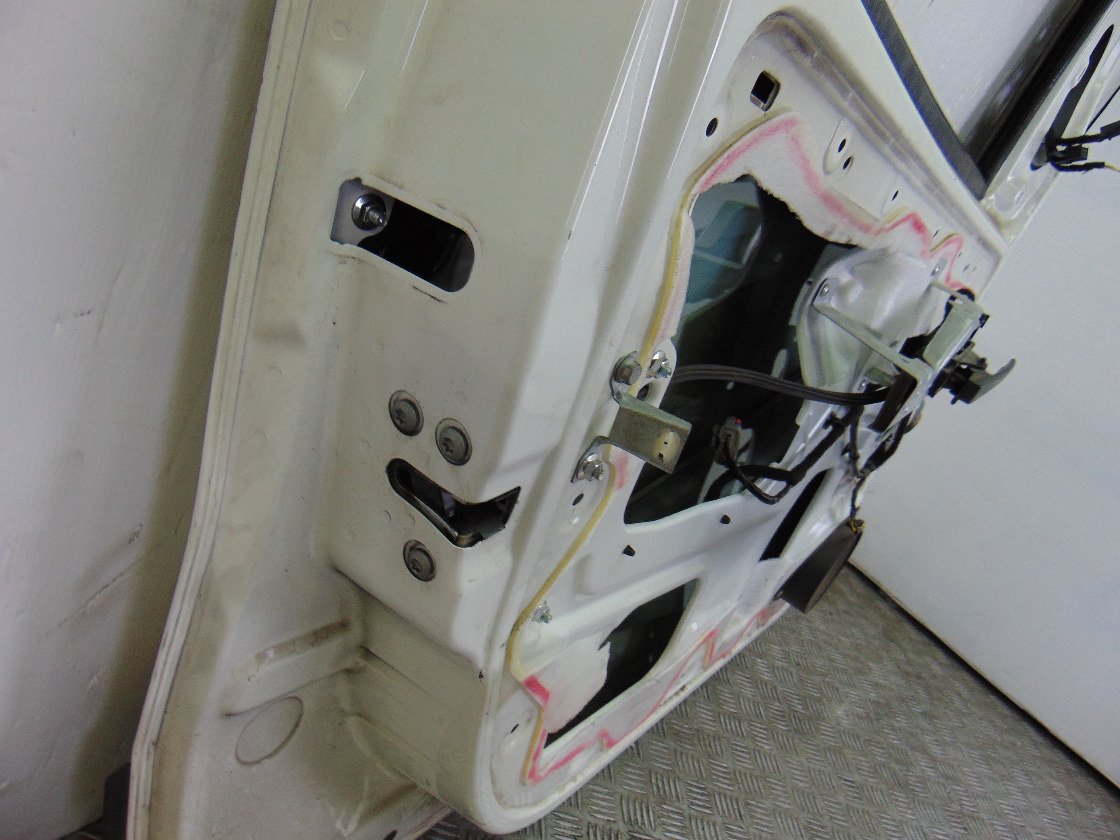 Puerta delantera izquierda, Citroen Nemo Attraction 2015 usado 3