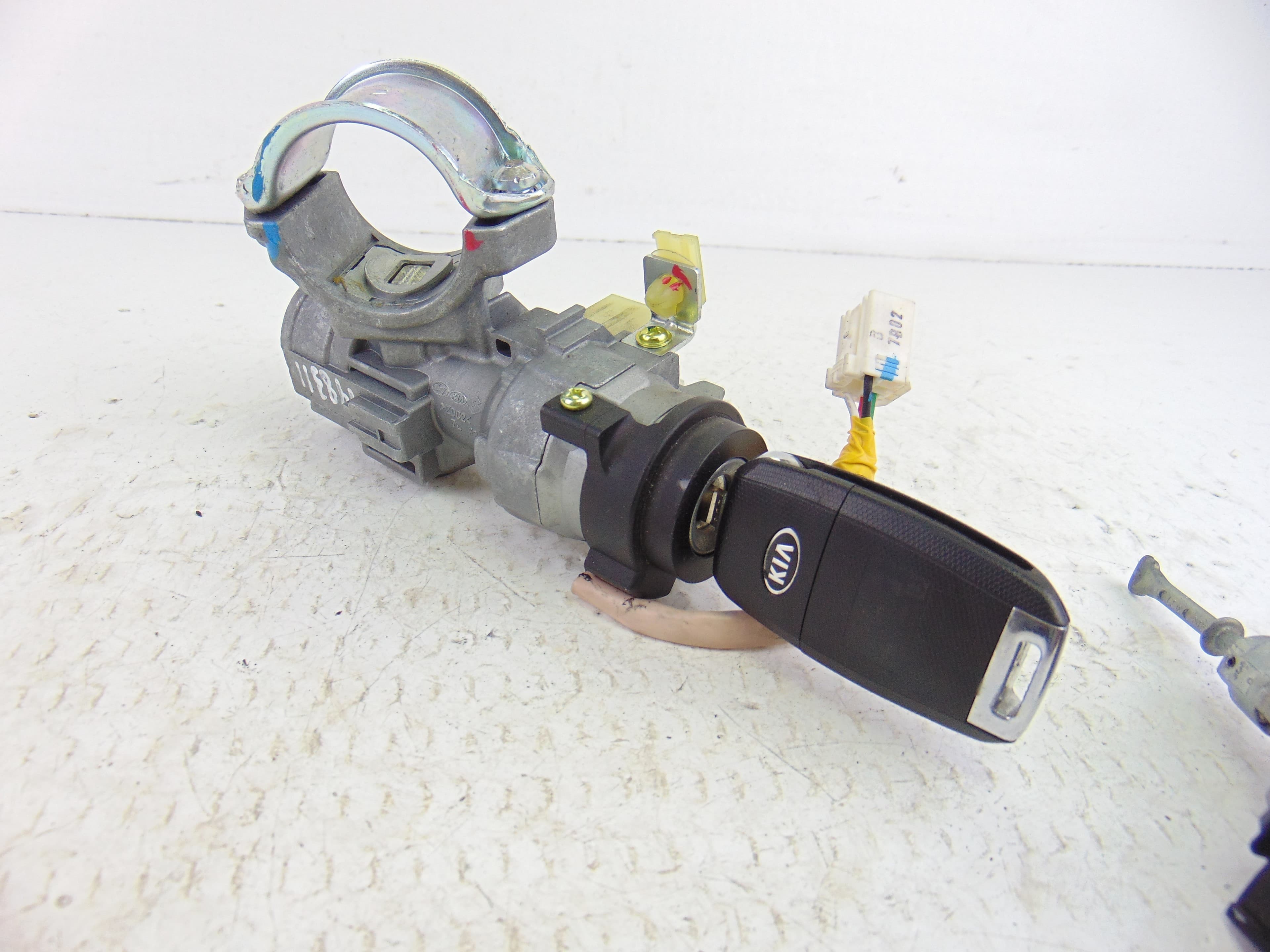 Antirrobo / llave contacto, Kia Rio (Yb) Business 2017 usado 3