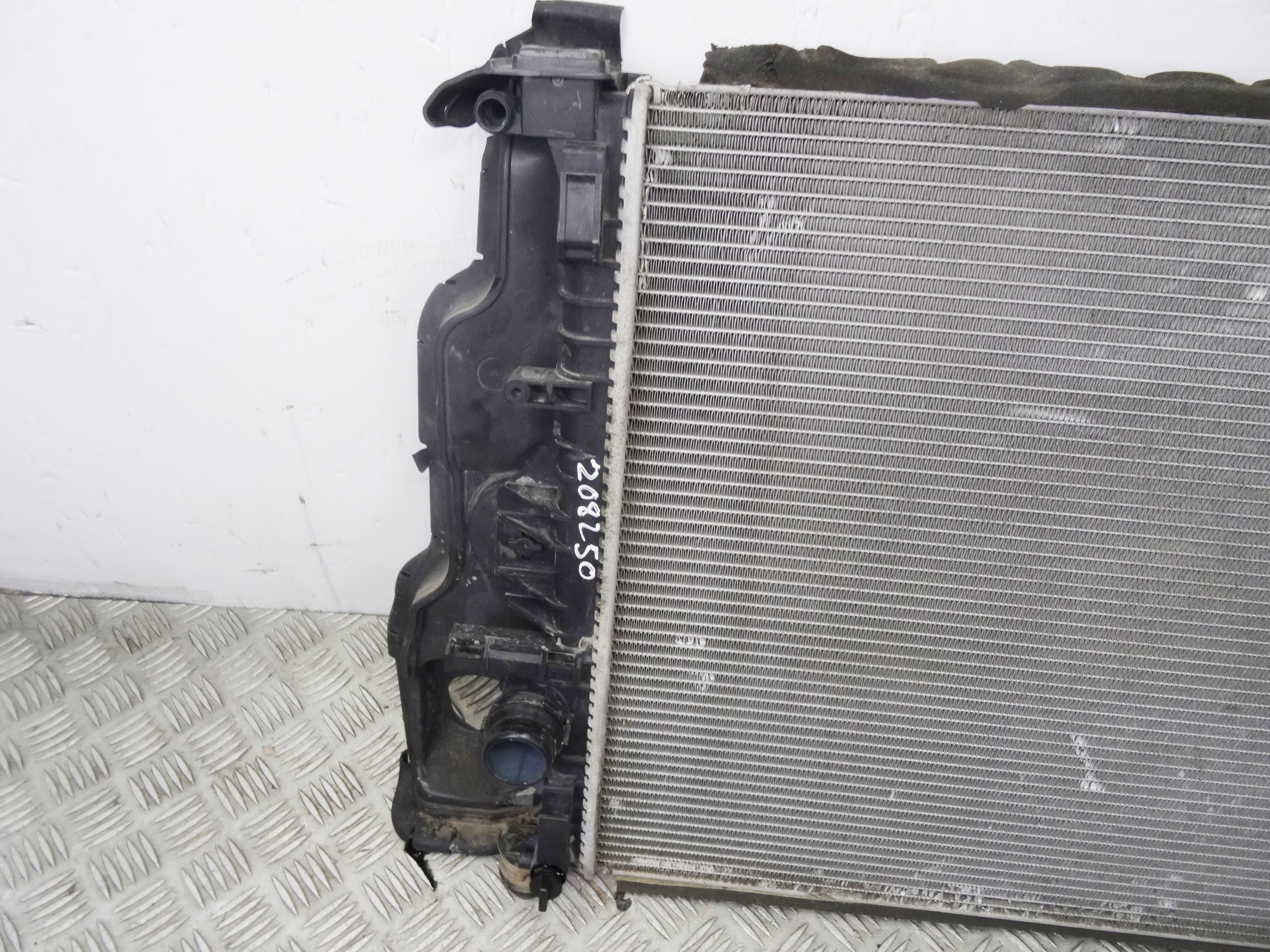 Radiador agua, Volvo V60 Familiar Summum 2014 usado 3