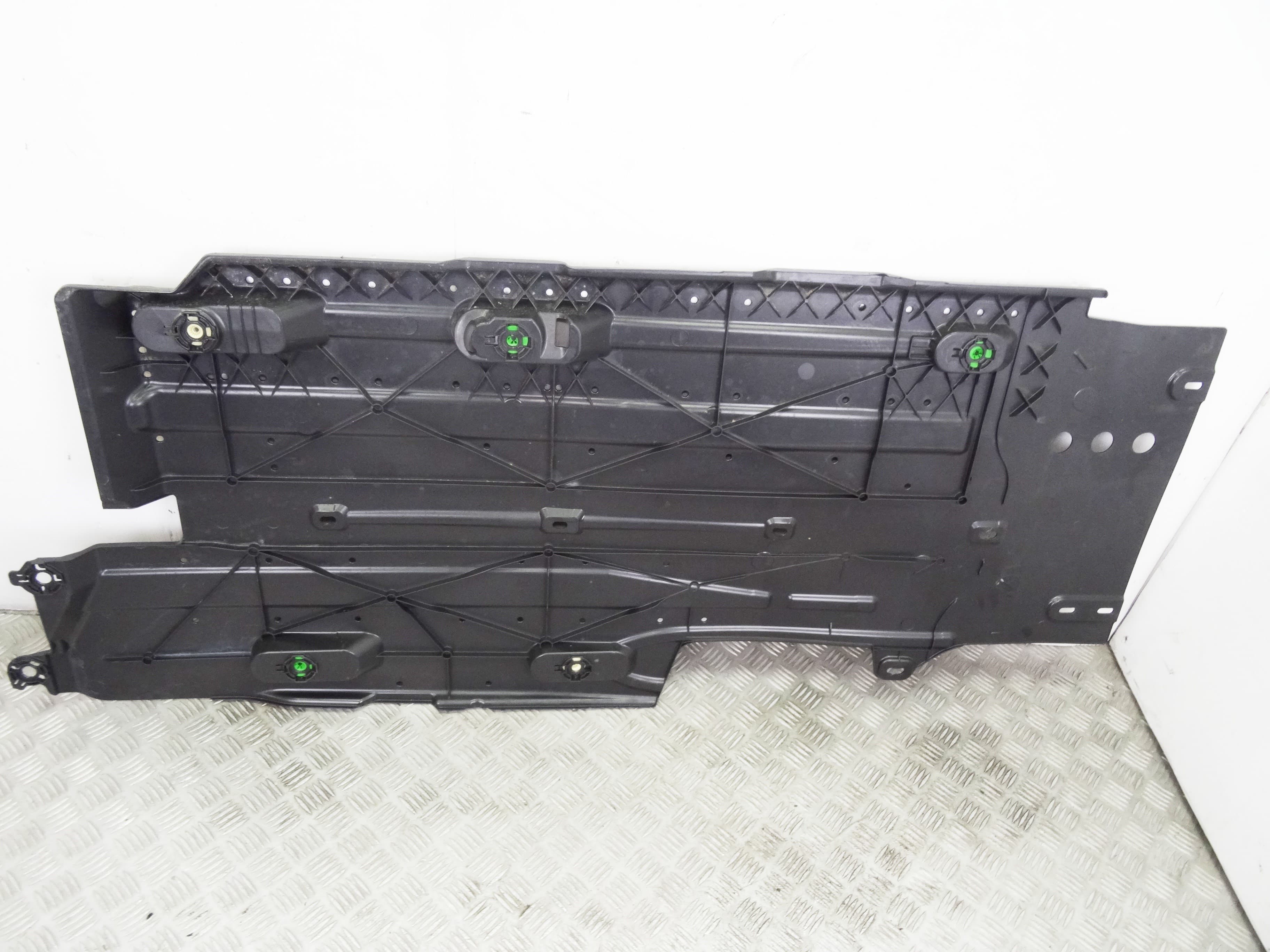 Cubrecarter, Peugeot 308 (P5) Active Pack 2022, 9841528080 usado 3