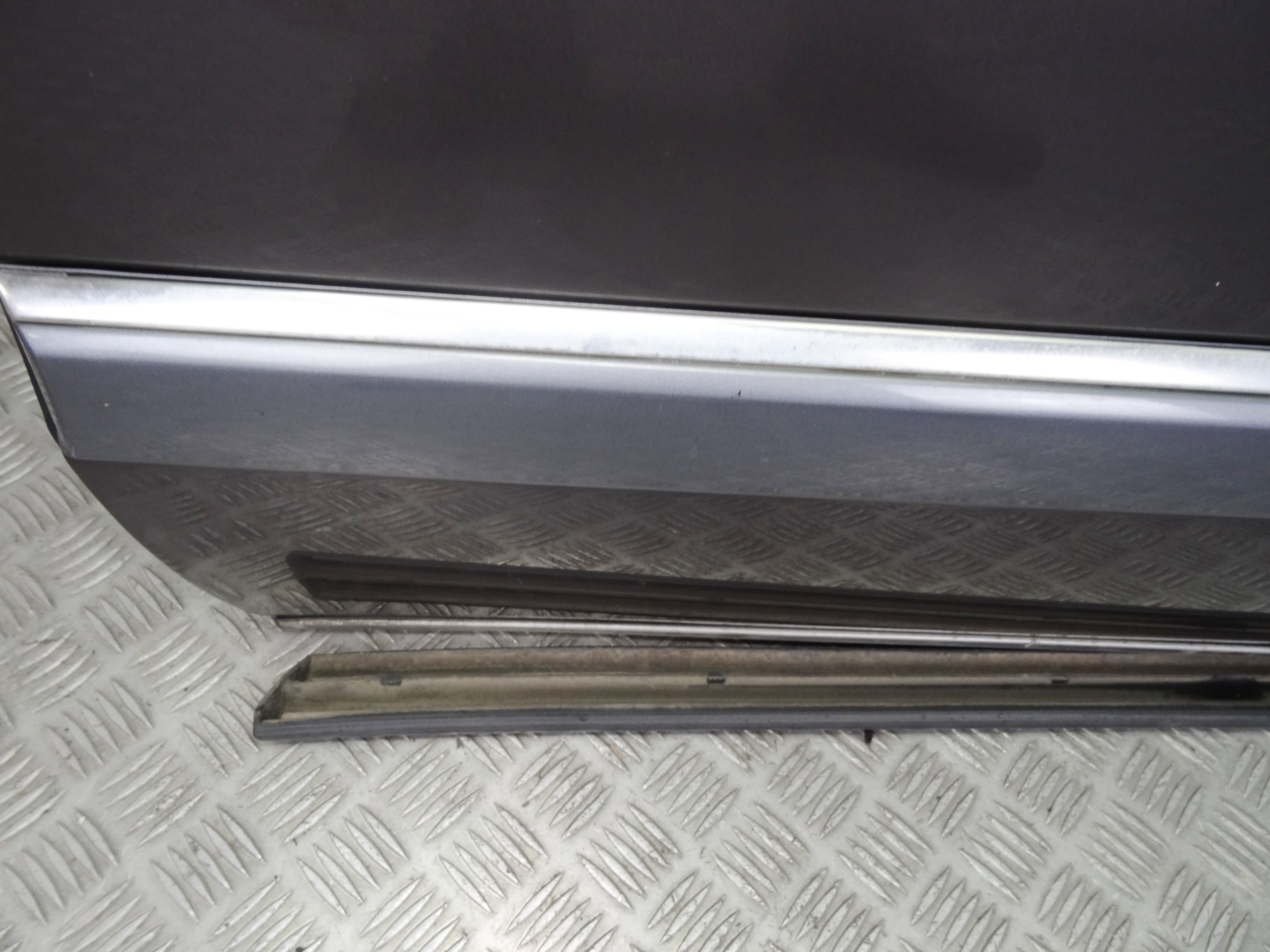 Puerta delantera izquierda, Audi A8 (D2) 2.5 TDI Quattro 2001 usado 3