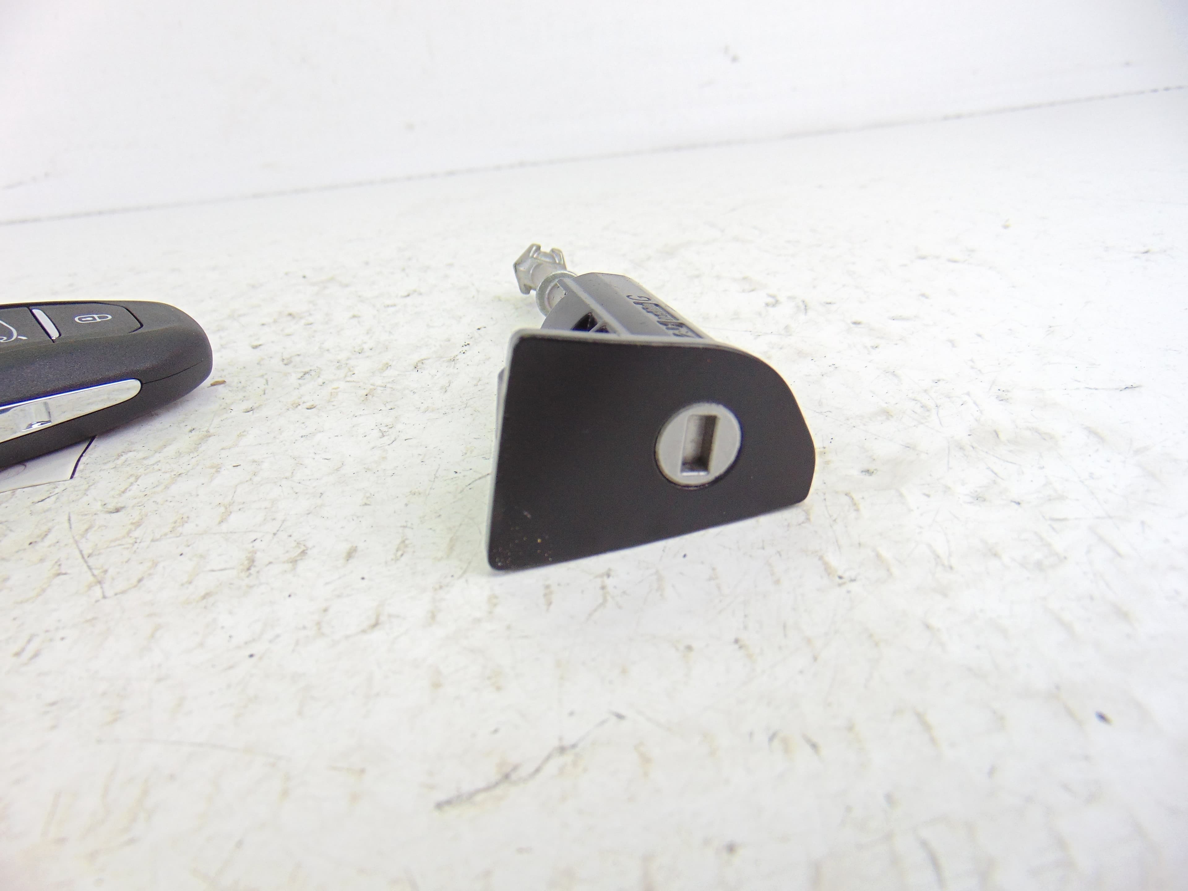 Antirrobo / llave contacto, 9827210680 nuevo 3