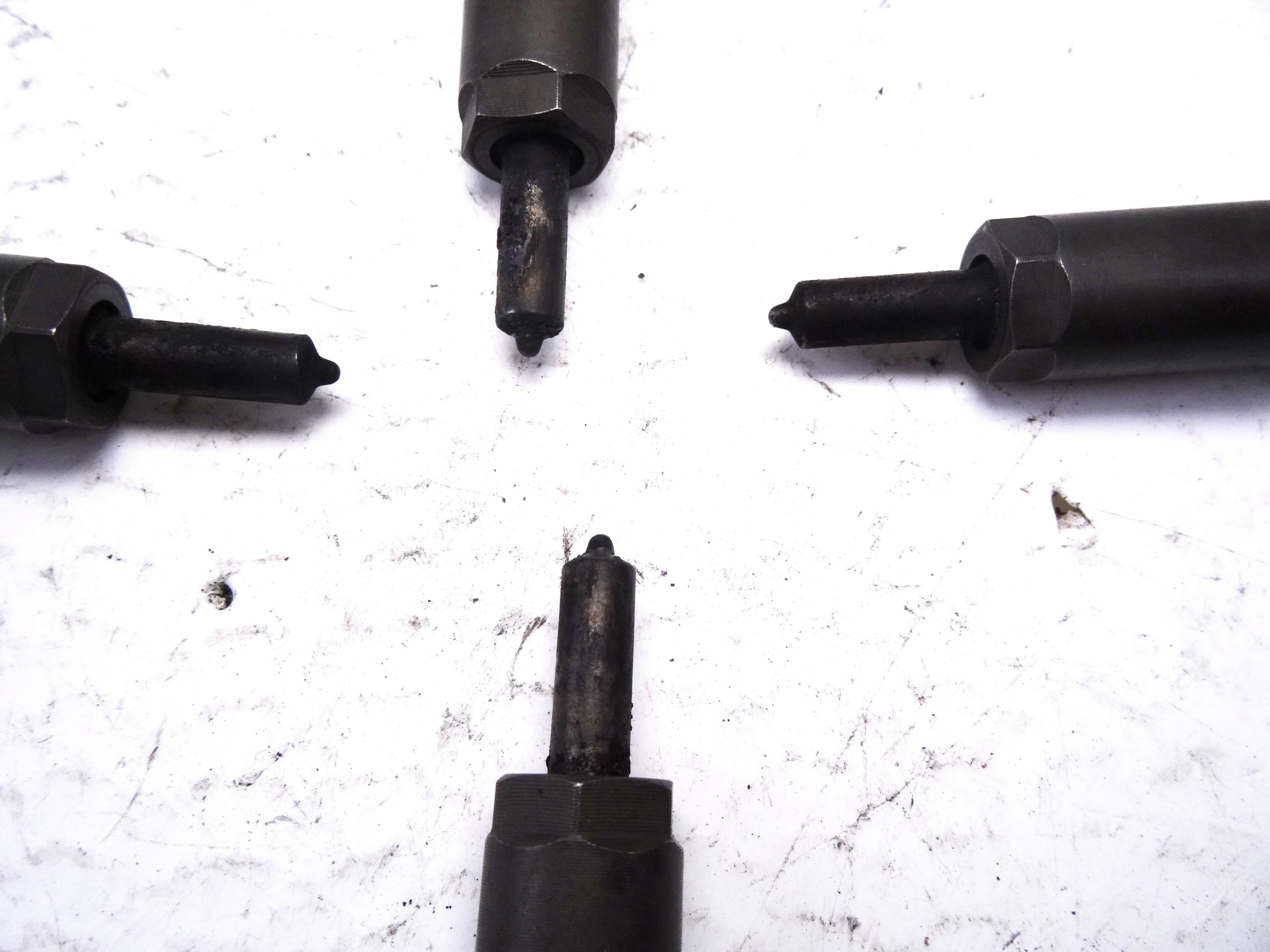 Inyector, Opel Astra H Berlina Cosmo 2007, 0445110175 usado 3
