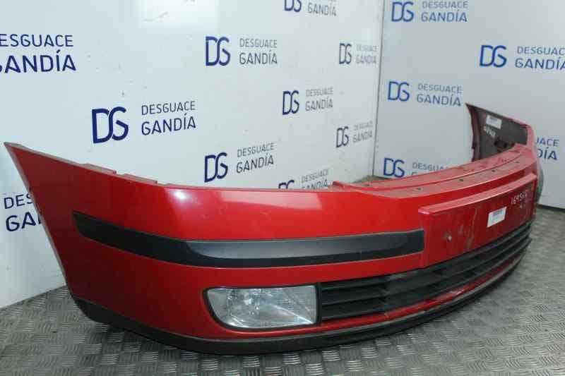 Paragolpes delantero usado 3