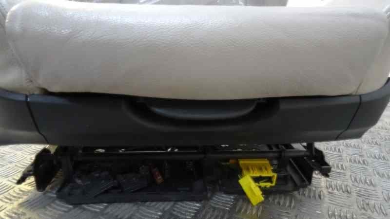 Asiento delantero derecho usado 3