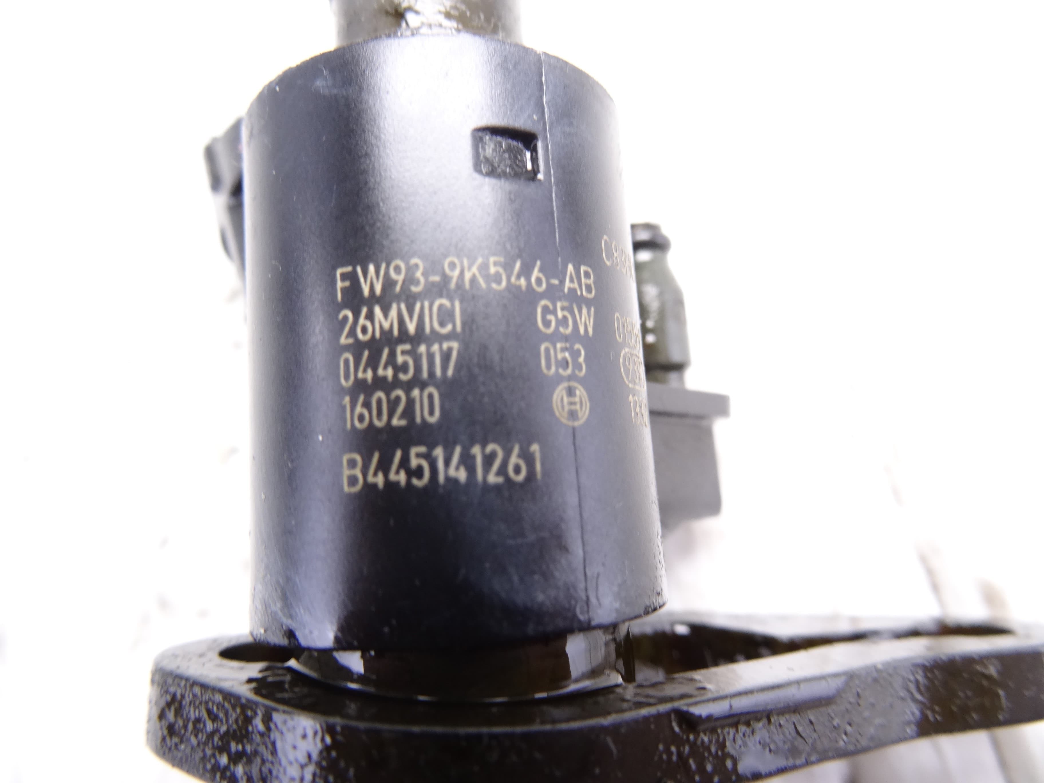 Inyector, FW939K546AB usado 3