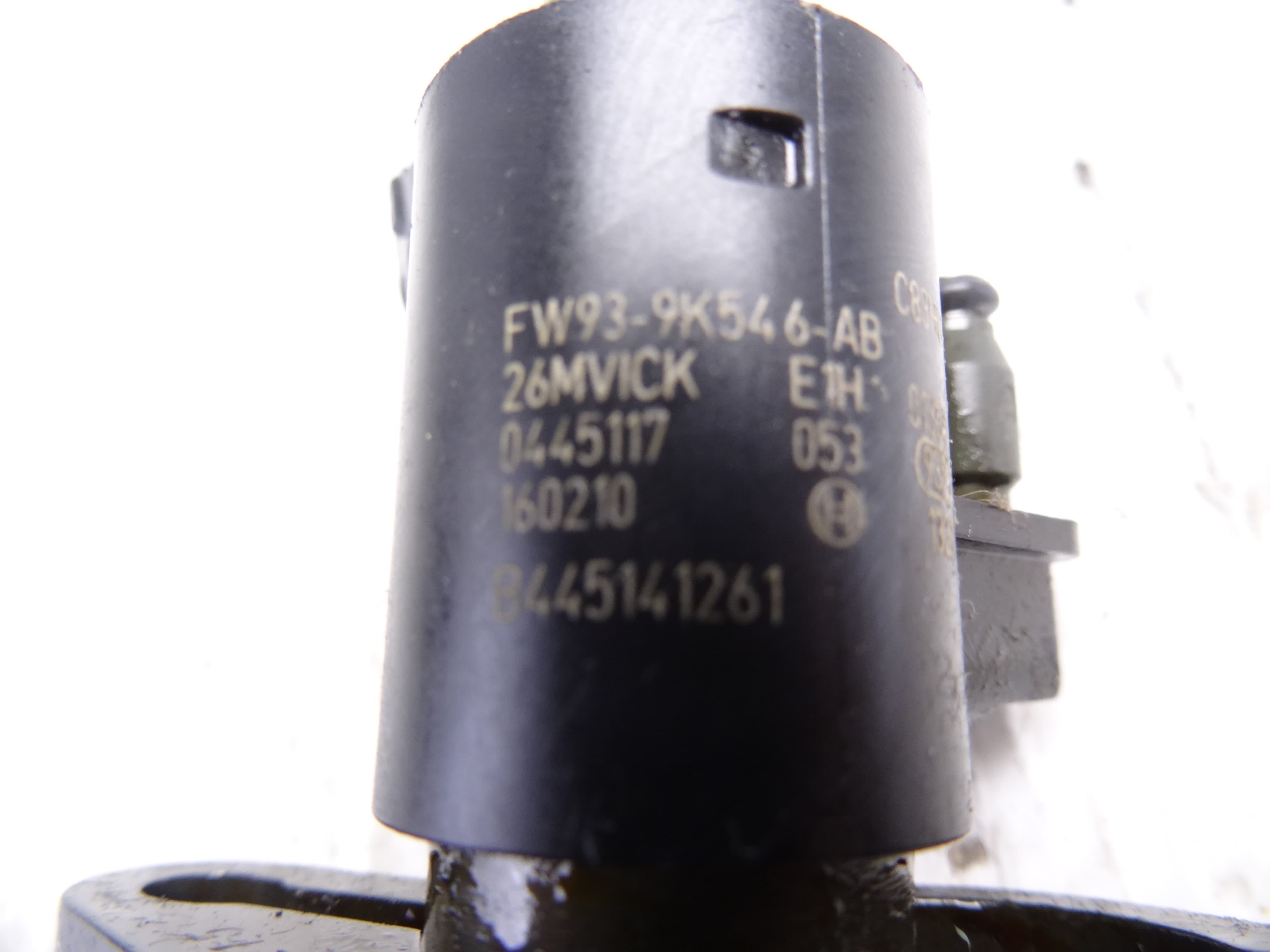 Inyector, FW939K546AB usado 3