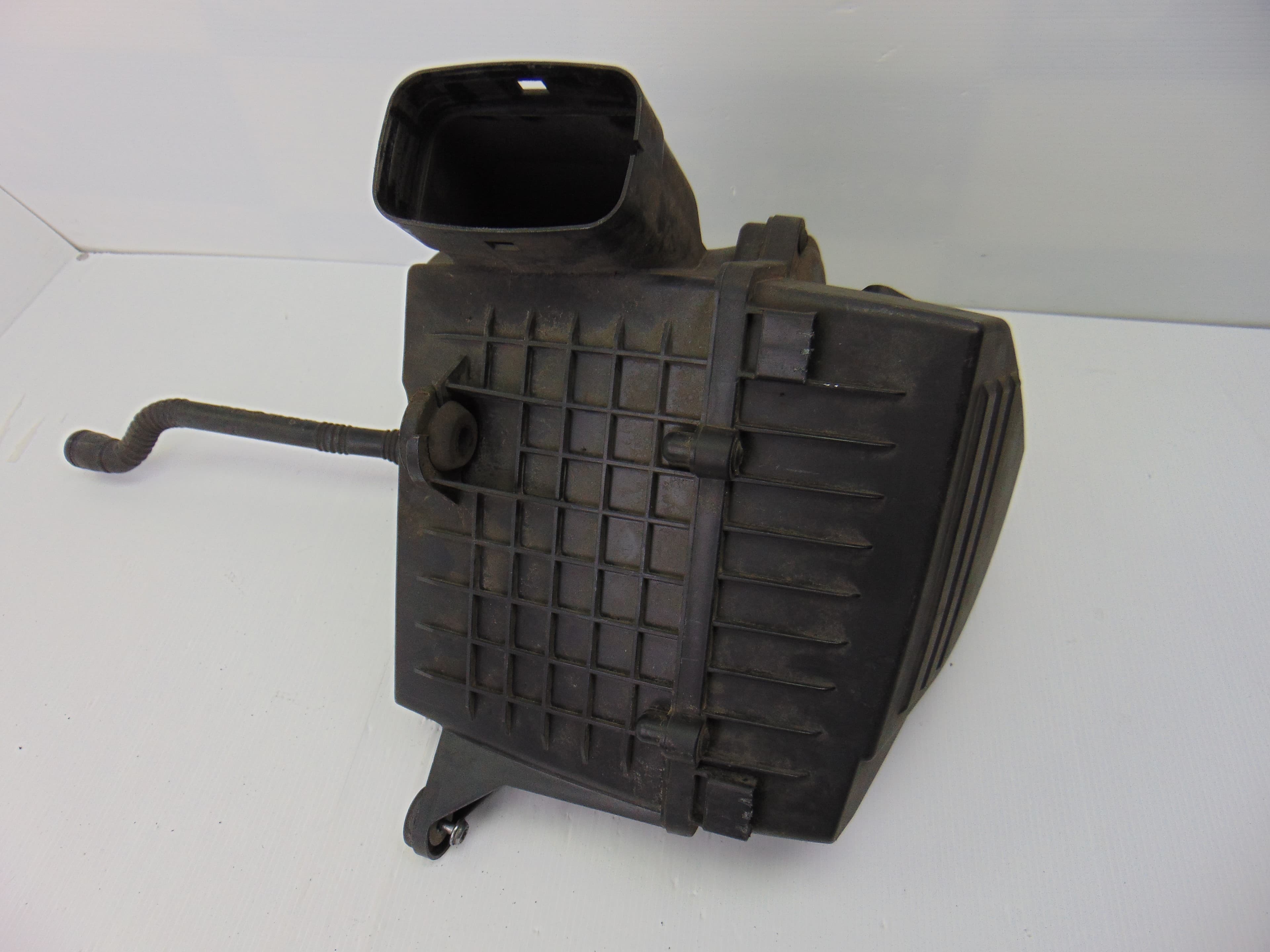 Filtro aire, Volkswagen Polo V (6R1) Advance 2012, 6R0129601G usado 3