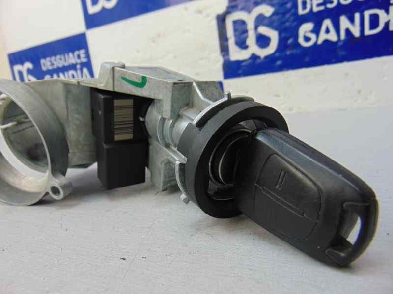 Antirrobo / llave contacto, Opel Corsa D Cosmo 2010 usado 3