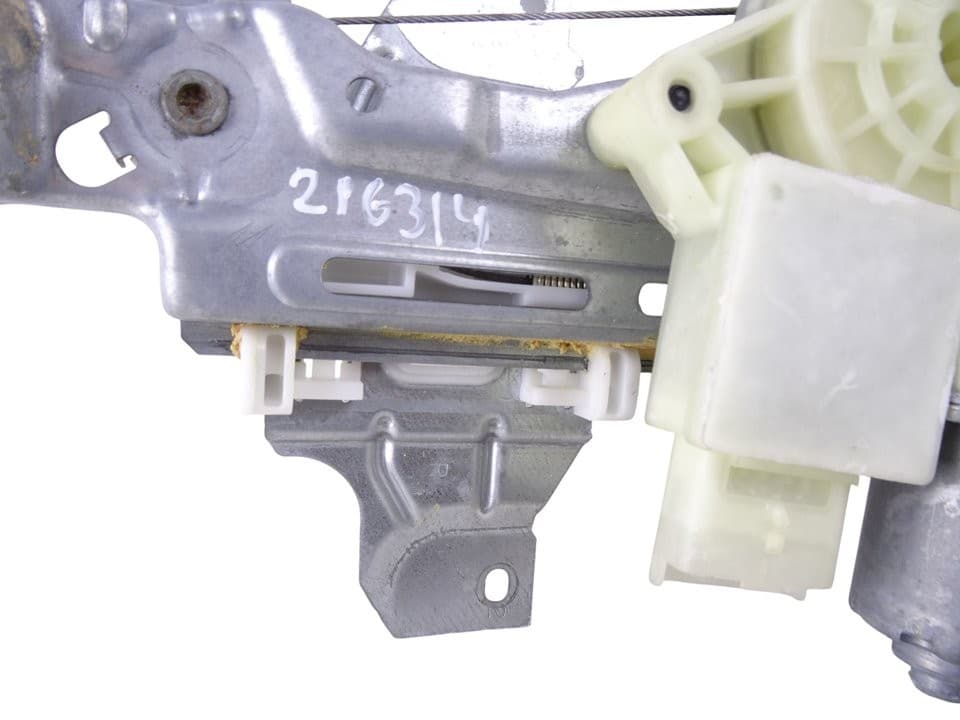 Elevalunas trasero derecho, Peugeot 308 Sw Active 2016 usado 3