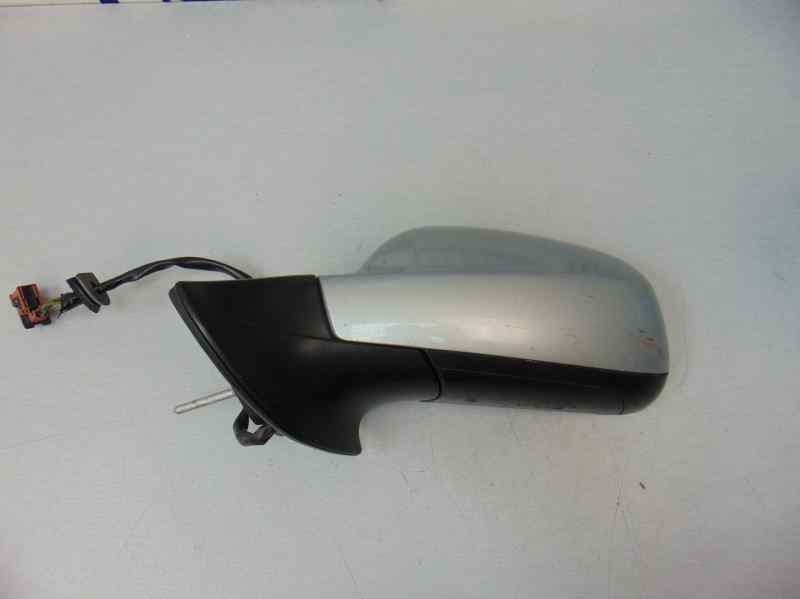 Retrovisor izquierdo usado 3