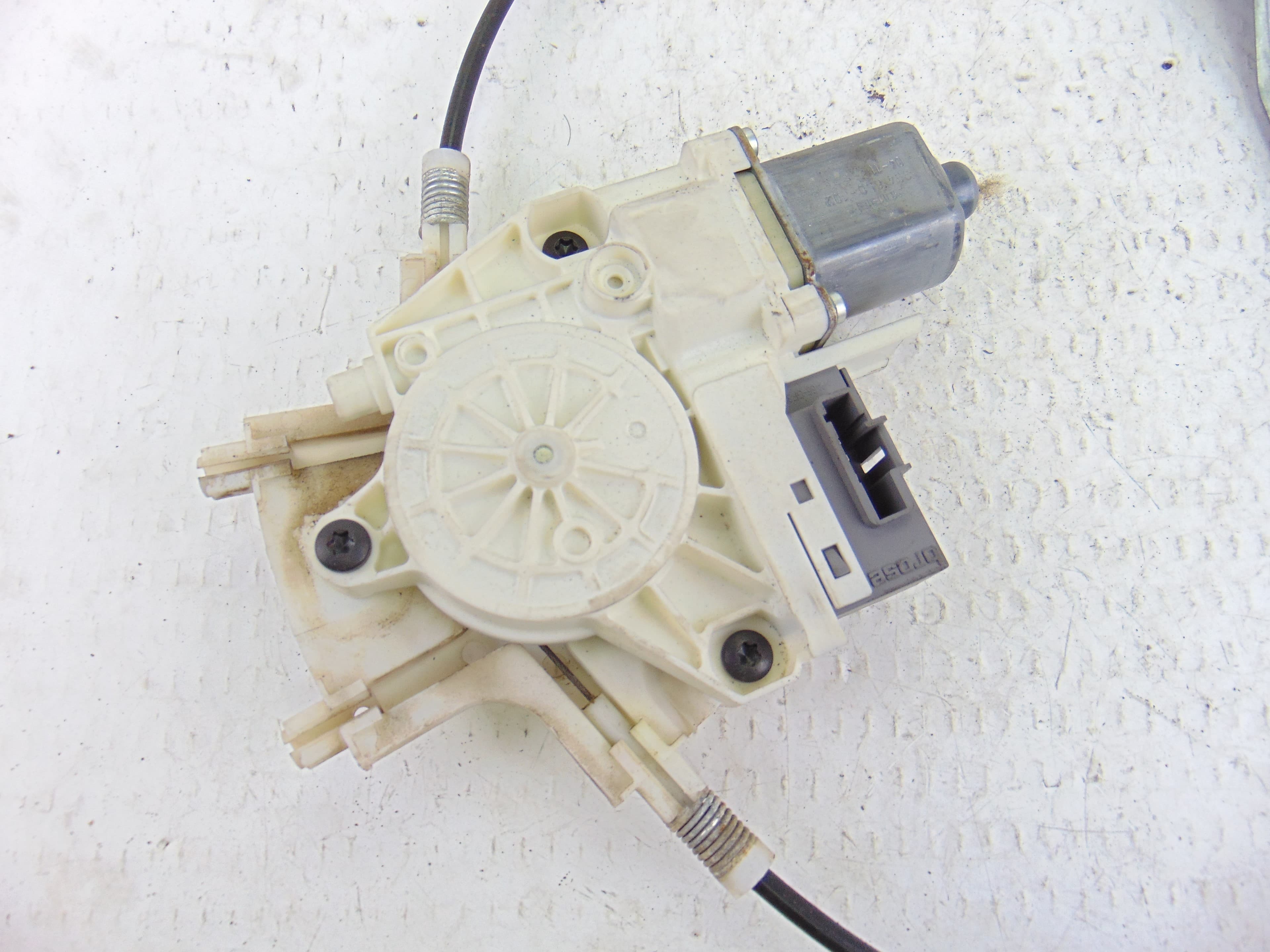 Elevalunas trasero derecho, Peugeot 407 ST Sport 2005 usado 3