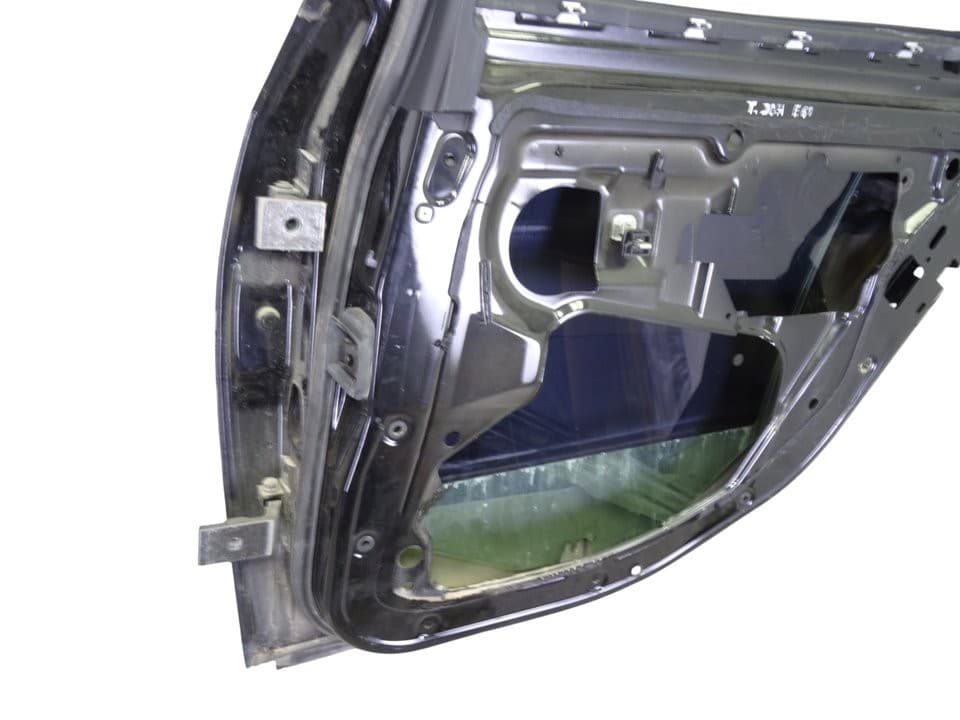Puerta trasera derecha, BMW Serie 5 Berlina (E60) 525xi 2005 usado 3