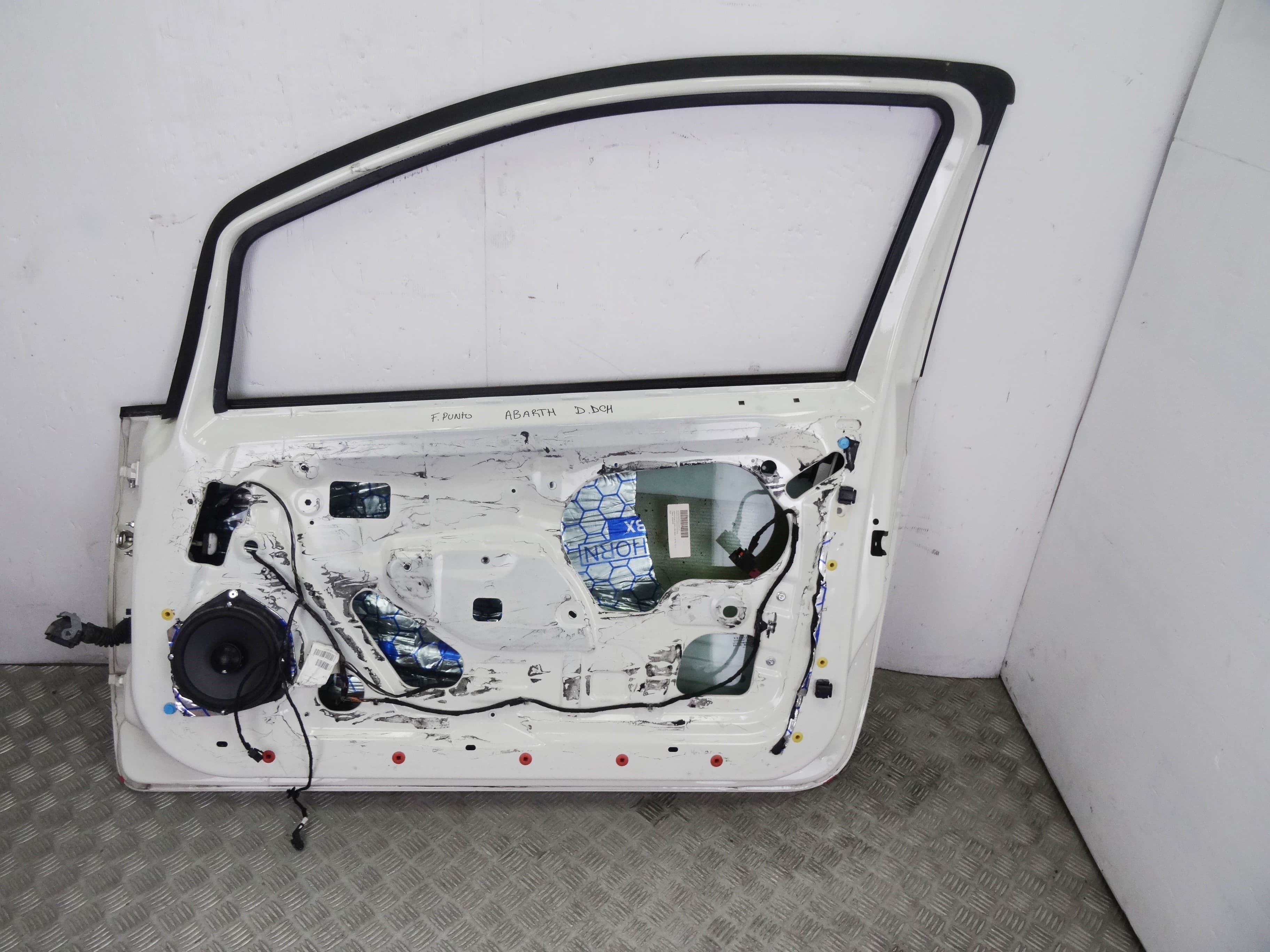 Puerta delantera derecha, Abarth Punto Evo (199) Basis 2011 usado 3