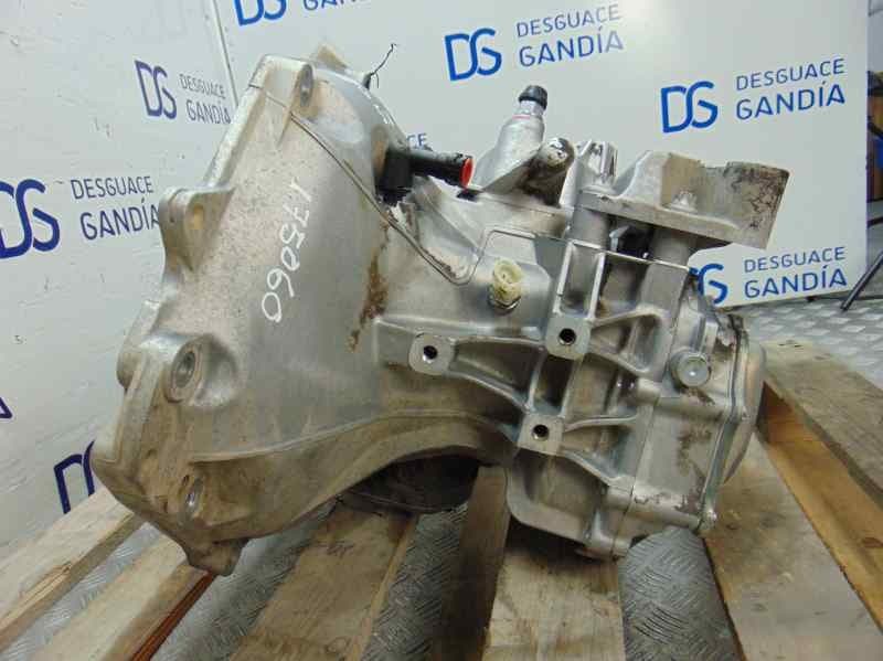 Caja cambios, Opel Astra G Berlina Comfort 2003 usado 3