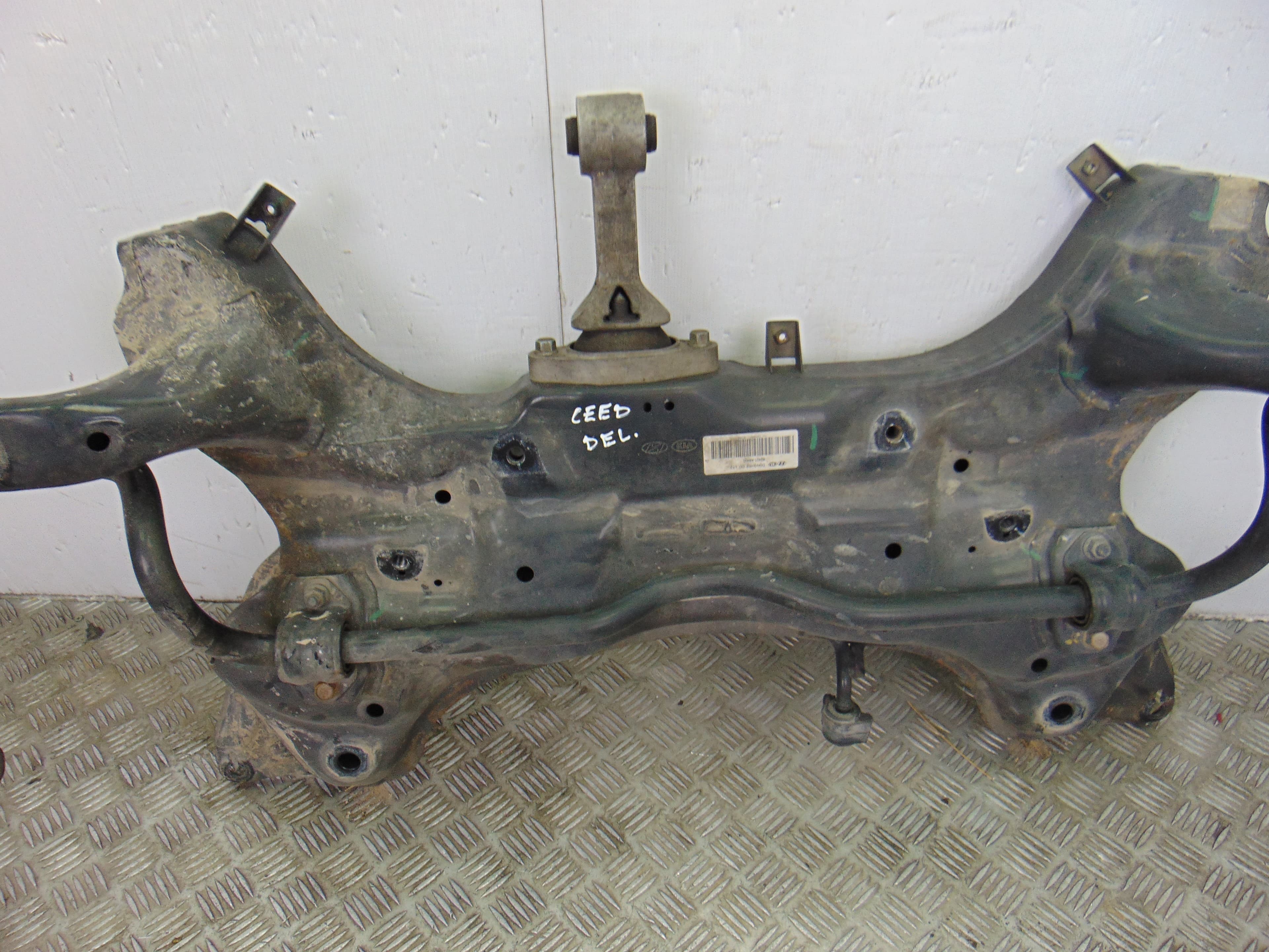 Puente delantero, Kia Ceed (Jd) Concept 2012, 62401-A6400 usado 3