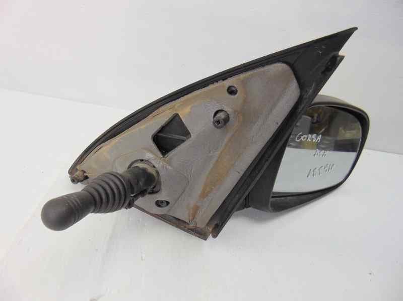 Retrovisor derecho, Opel Corsa C Club 2002 usado 3