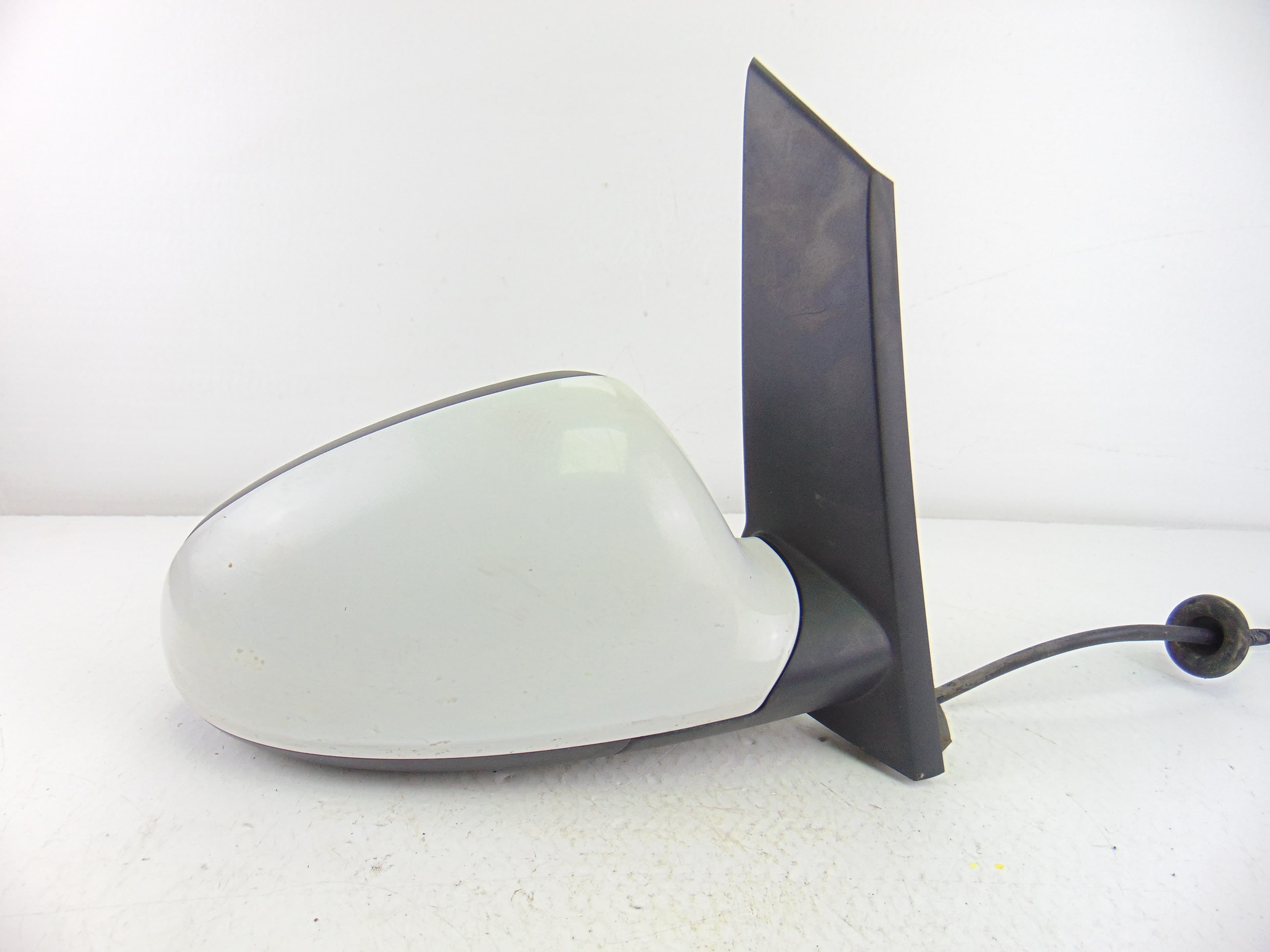 Retrovisor derecho, Opel Astra J Berlina 5P Enjoy 2010 usado 3