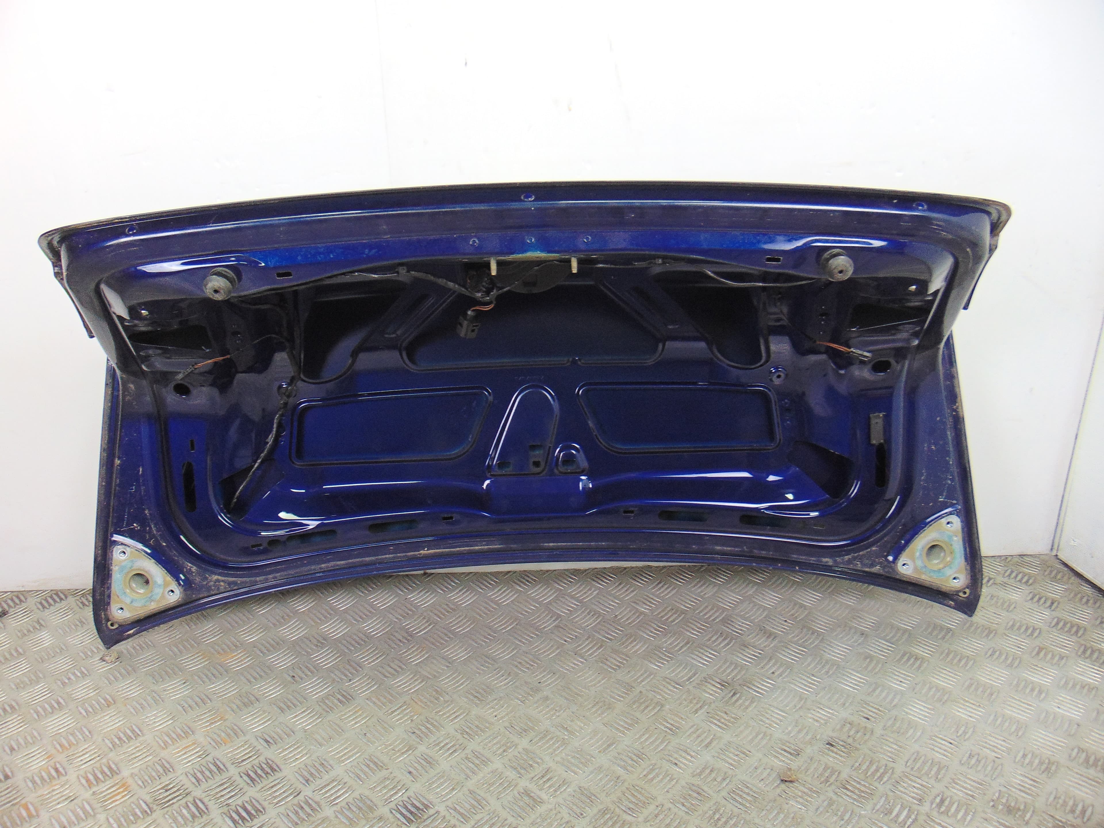 Tapa maletero, Volkswagen Passat Berlina (3C2) Advance 2005 usado 3