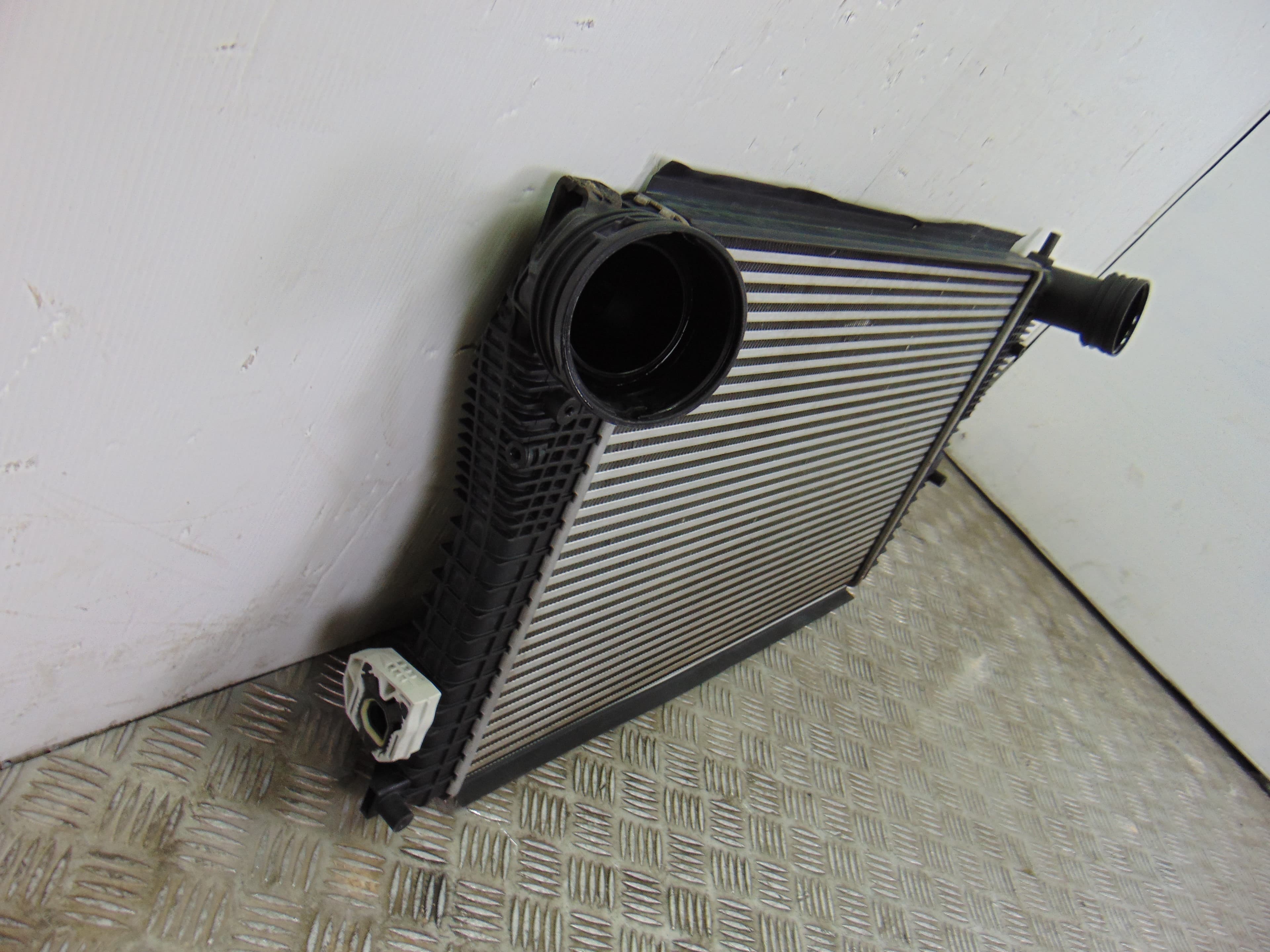Intercooler, Volkswagen Touran (1T2) Advance 2008, 1K0145803L usado 3