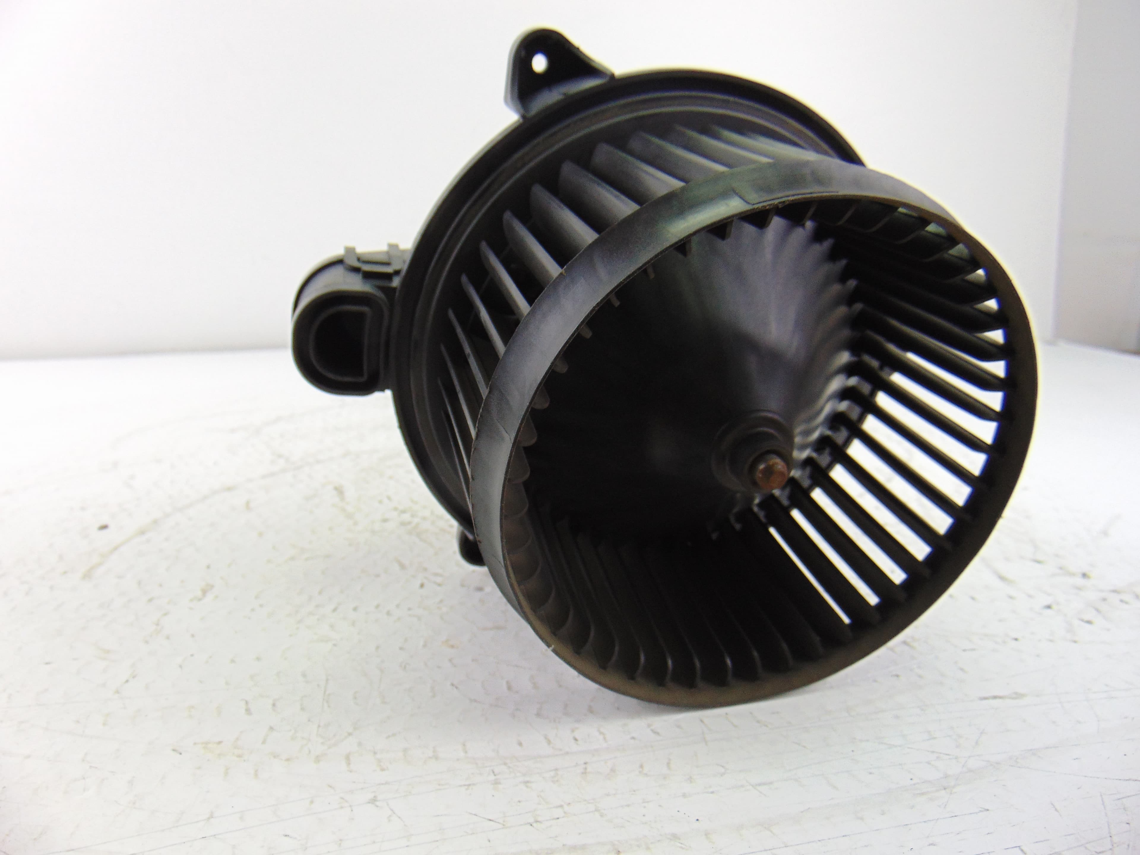 Motor calefaccion, Ford Ecosport (CR6) Trend 2018, H1BH-19846-AA usado 4