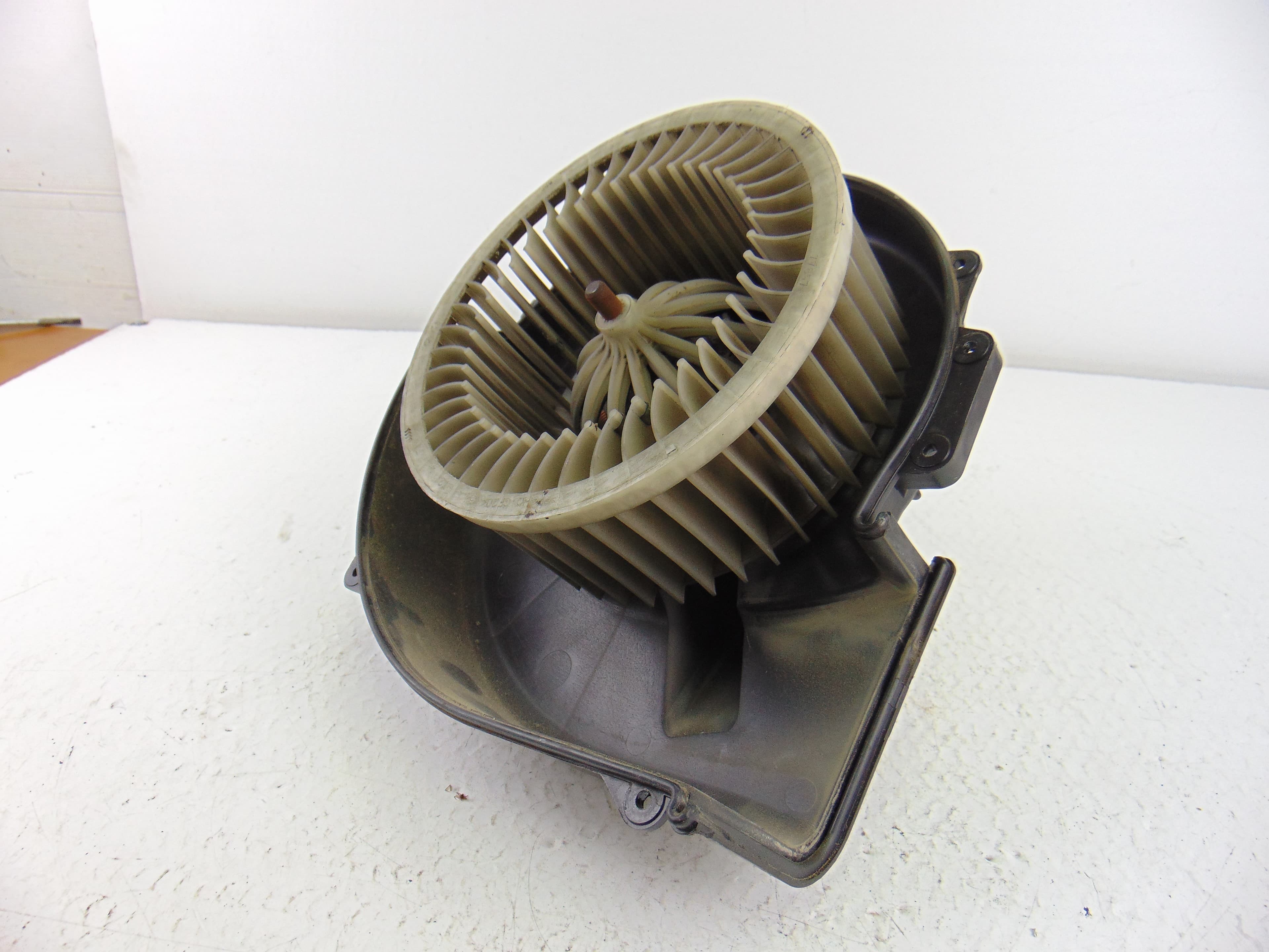 Motor calefaccion, Seat Ibiza (6L1) Cool 2002, 6Q1820015C usado 4