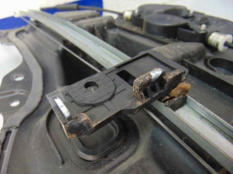 Elevalunas trasero derecho, Mazda 3 Berlina (Bl) Active 2010 usado 4