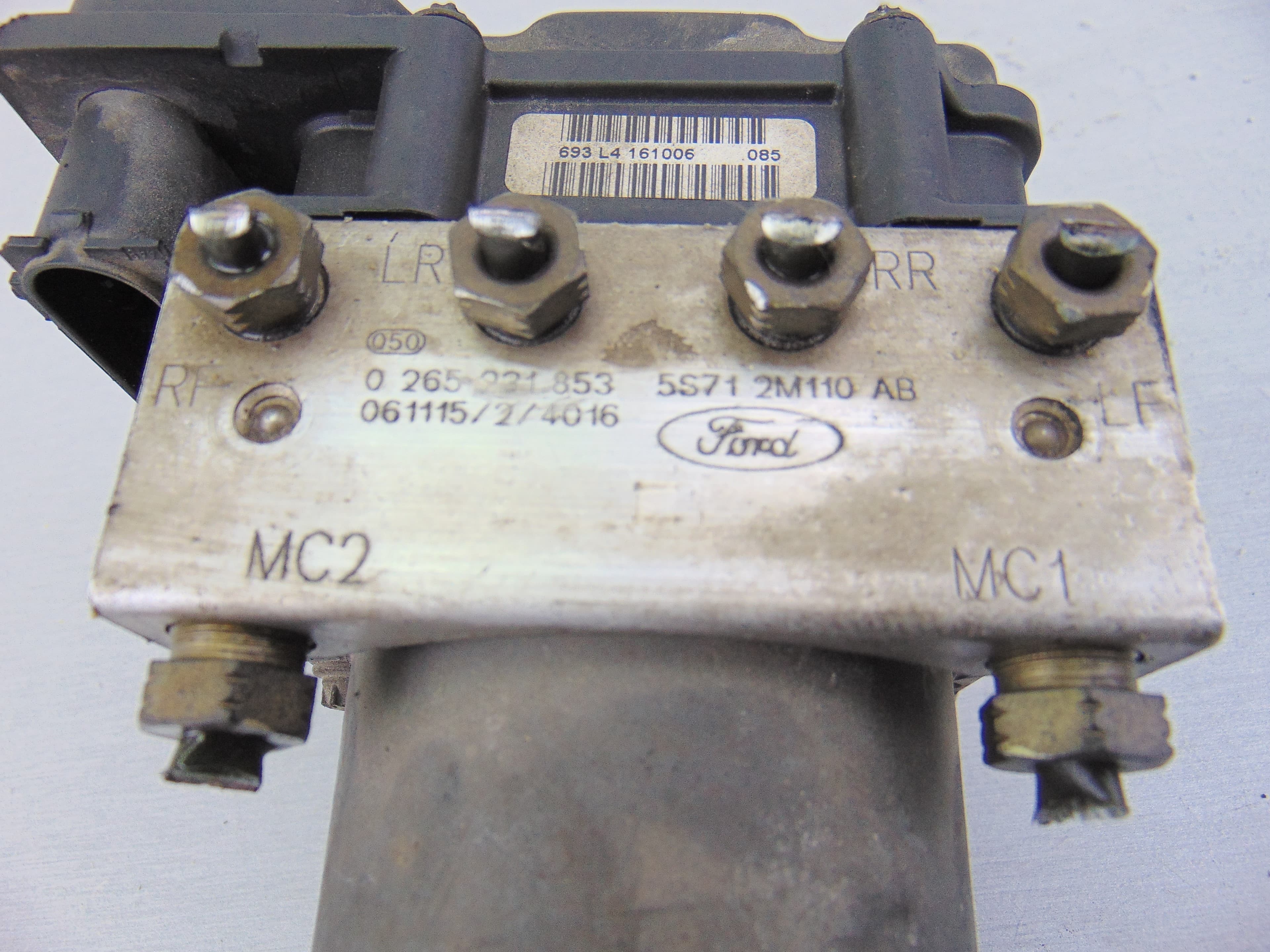 ABS, Ford Mondeo Berlina (Ge) Ambiente 2007, 5S712M110AB usado 4