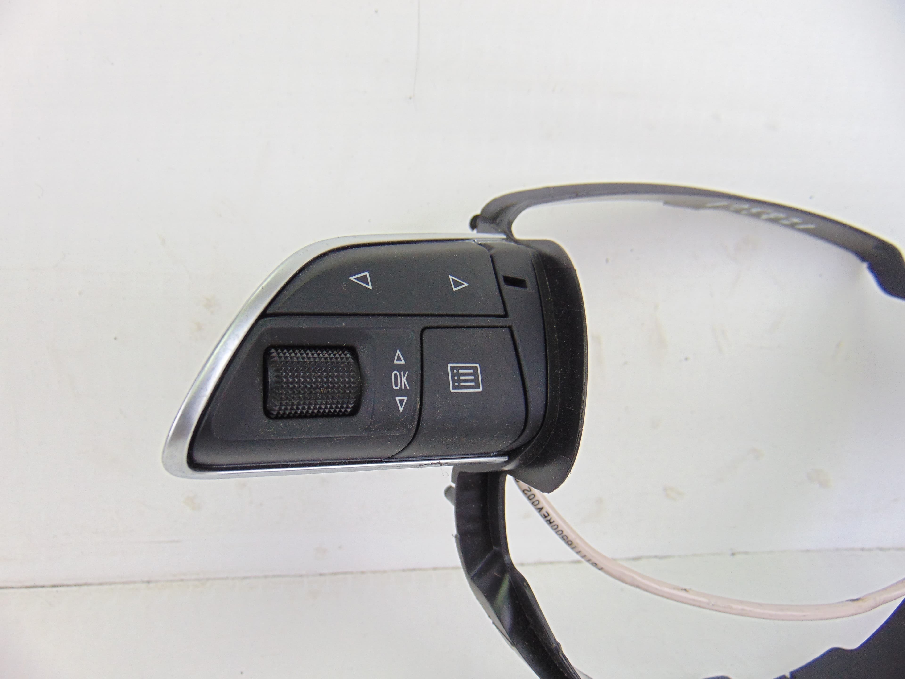 Mando volante, 4G0419091BA usado 4