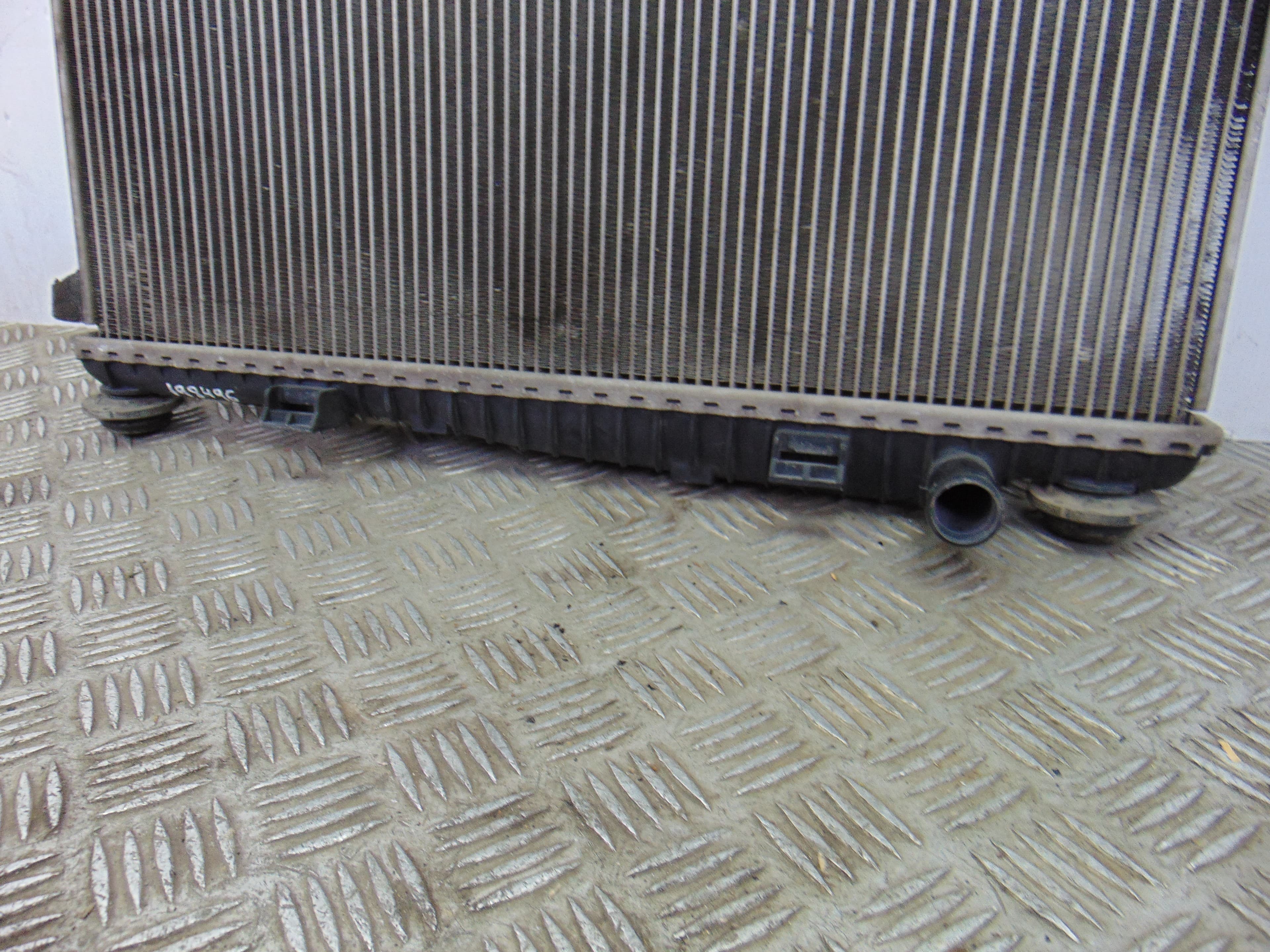 Radiador agua, Ford Fiesta (CB1) Ambiente 2008, 8V51-8005-BE usado 4