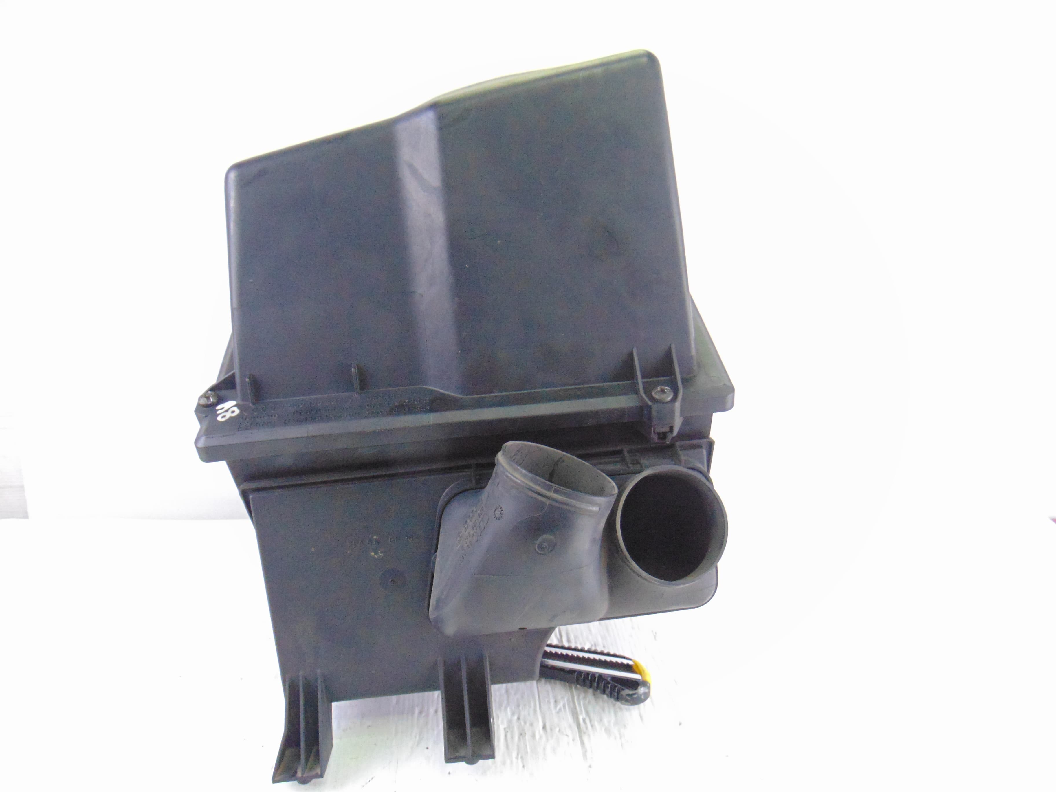 Filtro aire, Audi A8 (D2) 2.5 TDI Quattro 2001, 059133837H usado 4