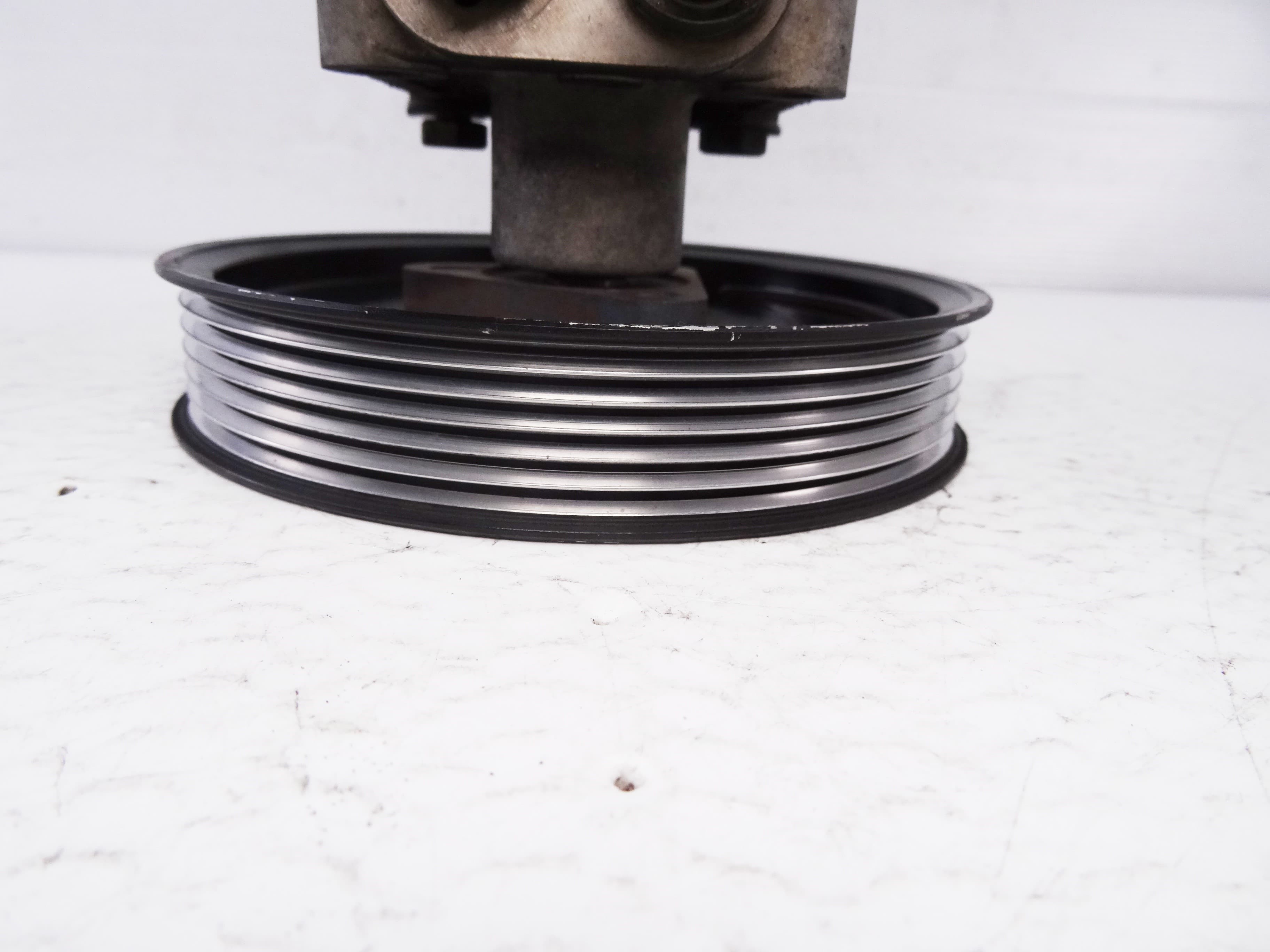 Bomba direccion, BMW Serie 3 Berlina (E46) 316i 2000 usado 4