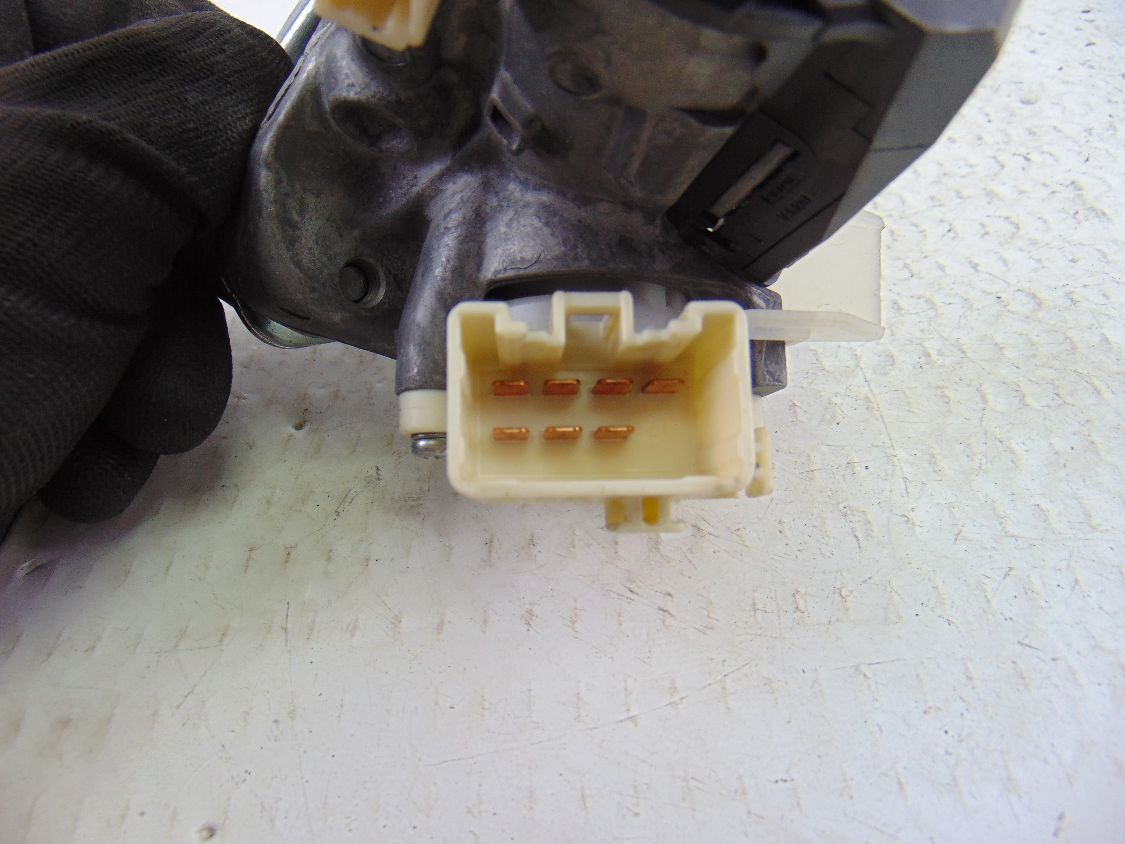 Antirrobo / llave contacto, Toyota Auris (E15) Luna 2008 usado 4