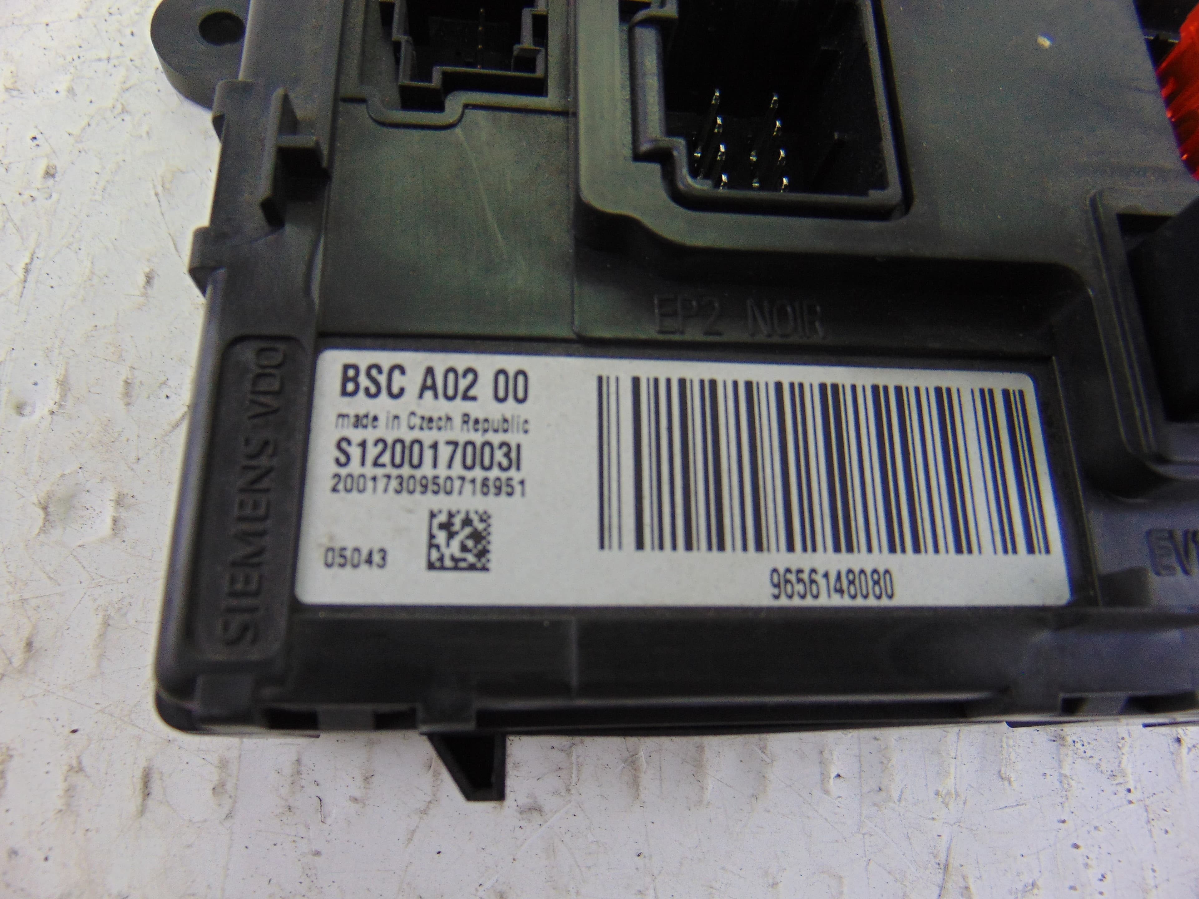Caja reles / fusibles, Peugeot 407 ST Sport 2005, 9656148080 usado 4