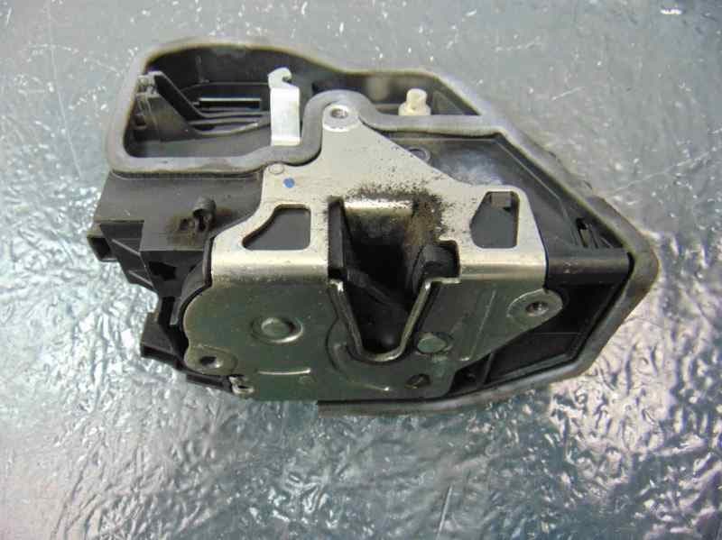 Cerradura puerta trasera derecha, BMW Serie X3 (E83) 3.0d 2004 usado 4