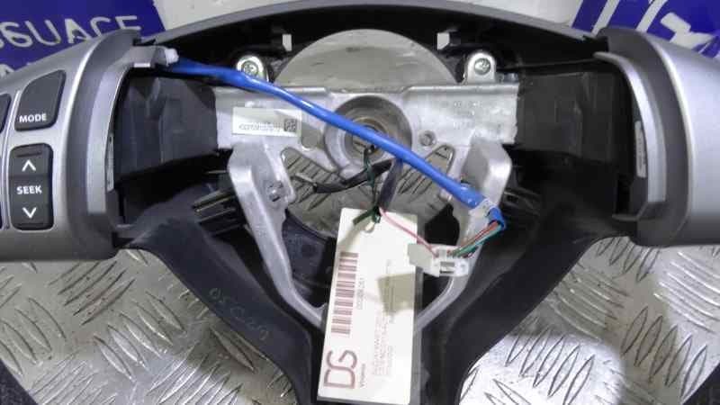 Volante, Suzuki Swift Berlina (Rs/mz) GL (5-ptas.) 2010 usado 4