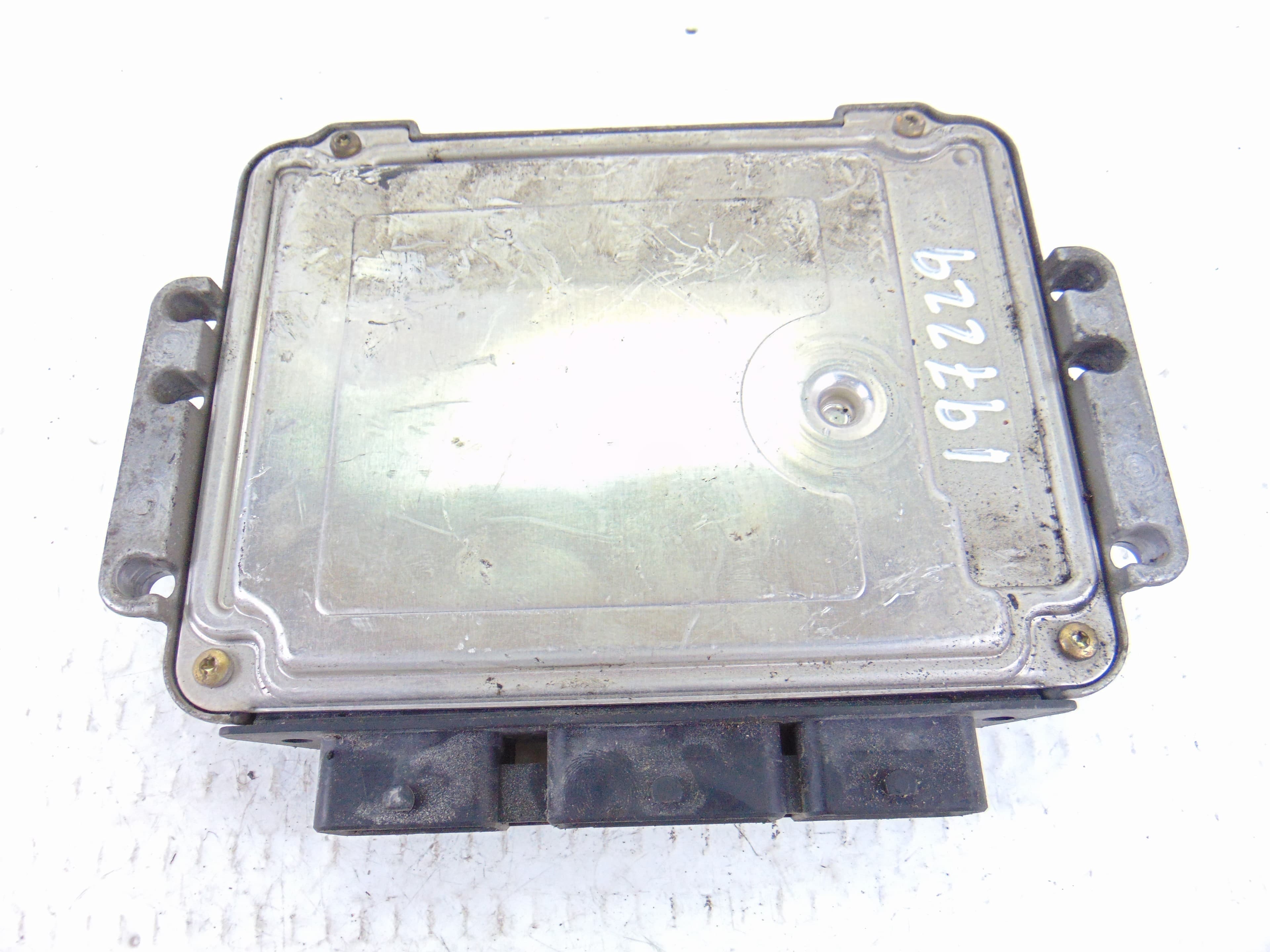 Centralita motor uce, 9647785780 usado 4