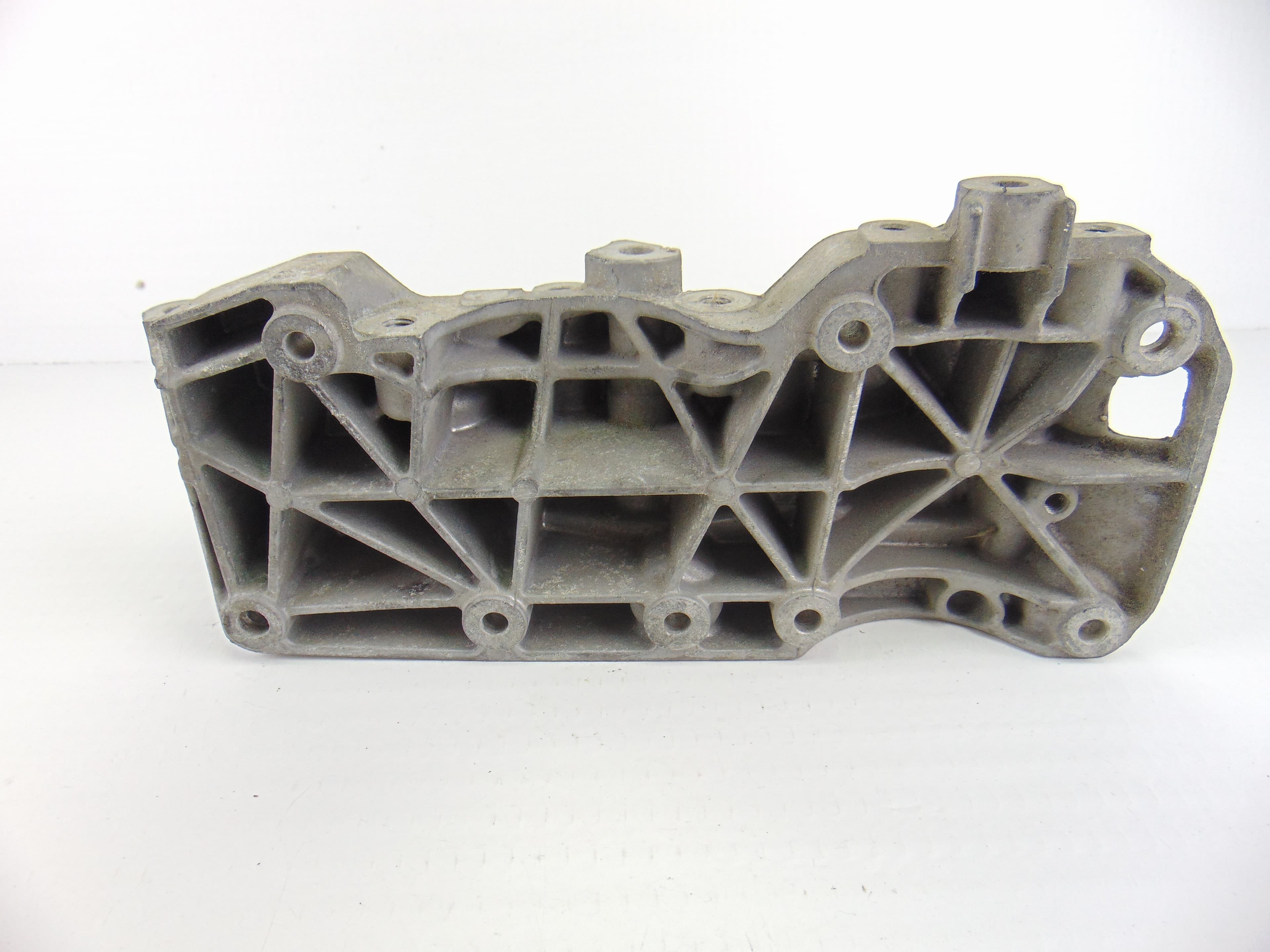 Soporte alternador, 8506863 usado 4