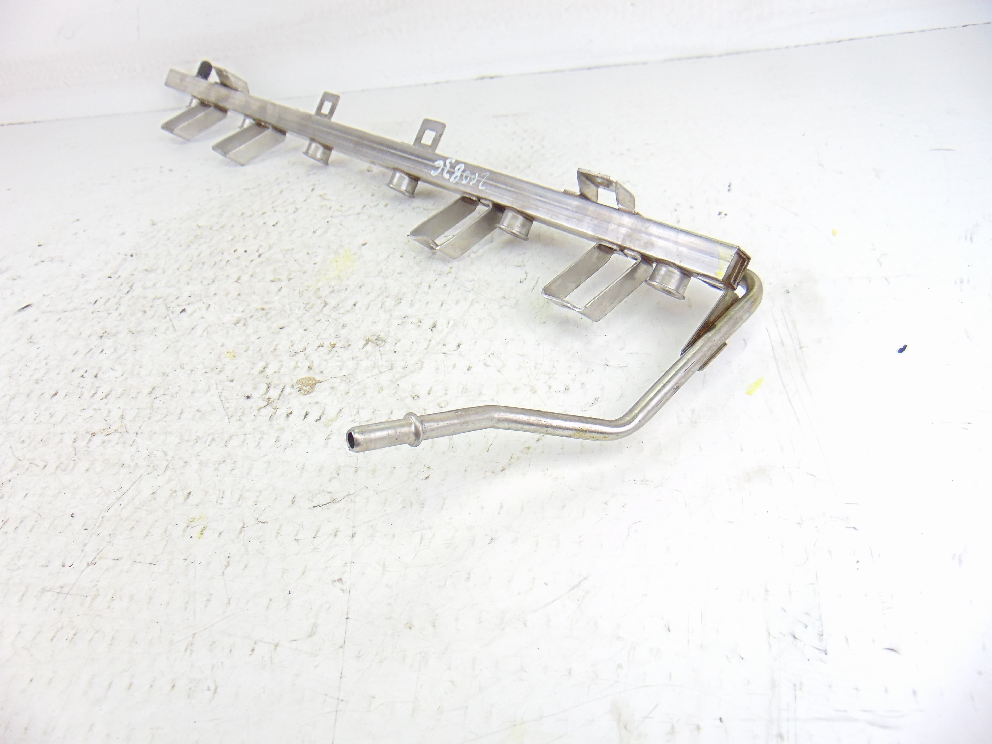Rampa inyectora, BMW Serie 5 Berlina (E39) 525i 2001, 1437442 usado 4