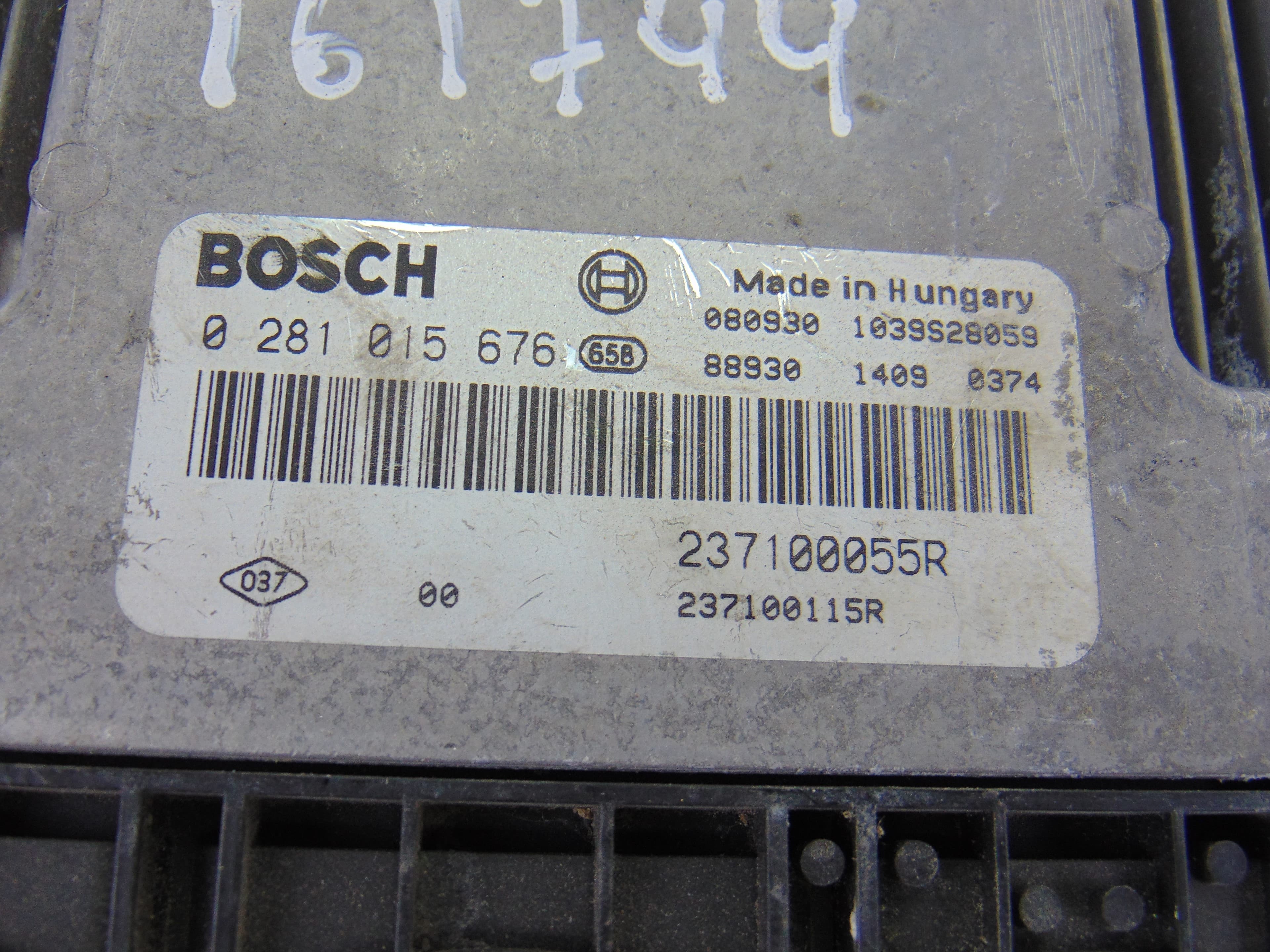 Centralita motor uce, 237100055R usado 4