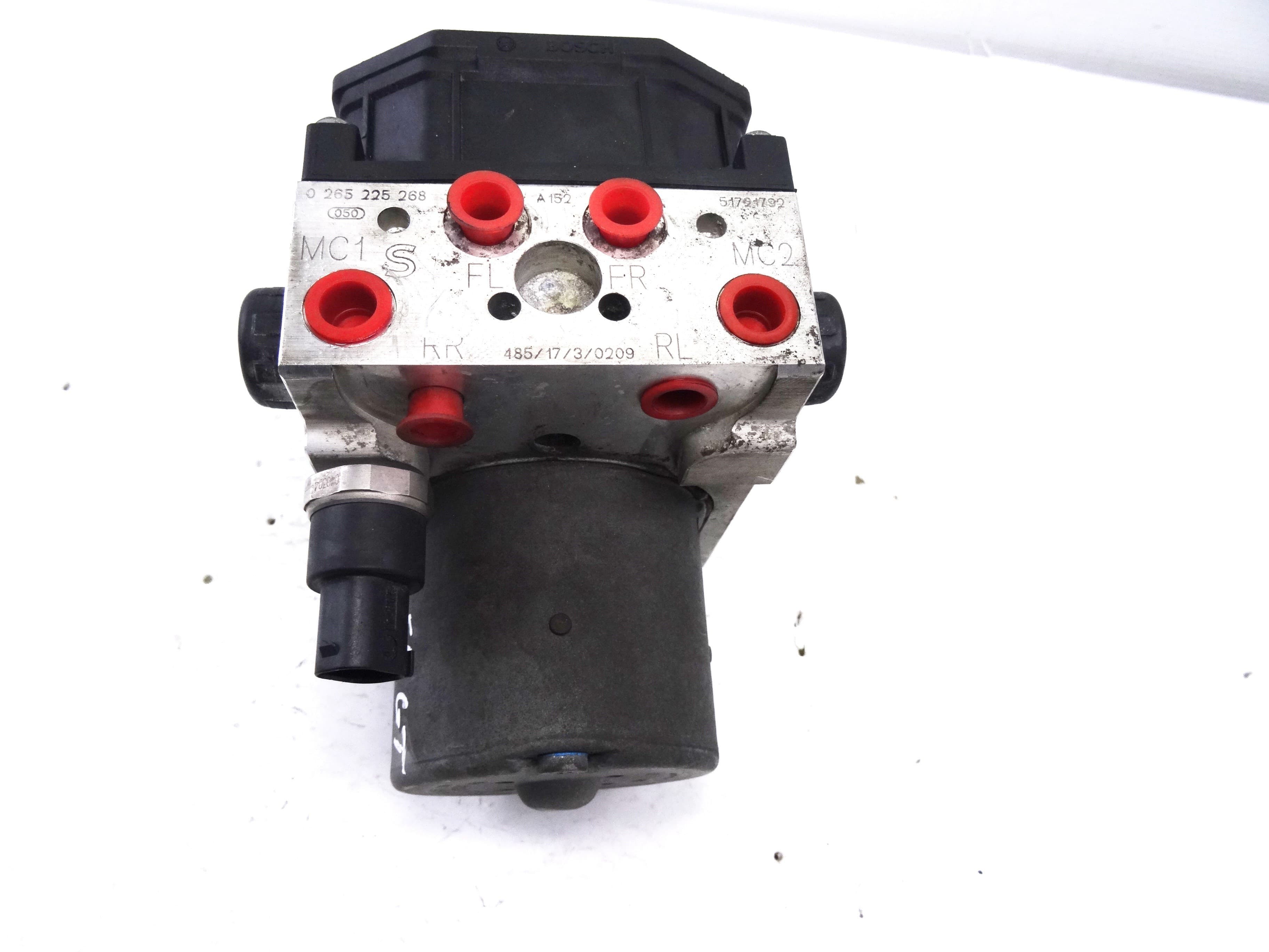 ABS, Alfa Romeo Gt (125) 2.0 Jts 16V Progression 2004, 51721792 usado 4