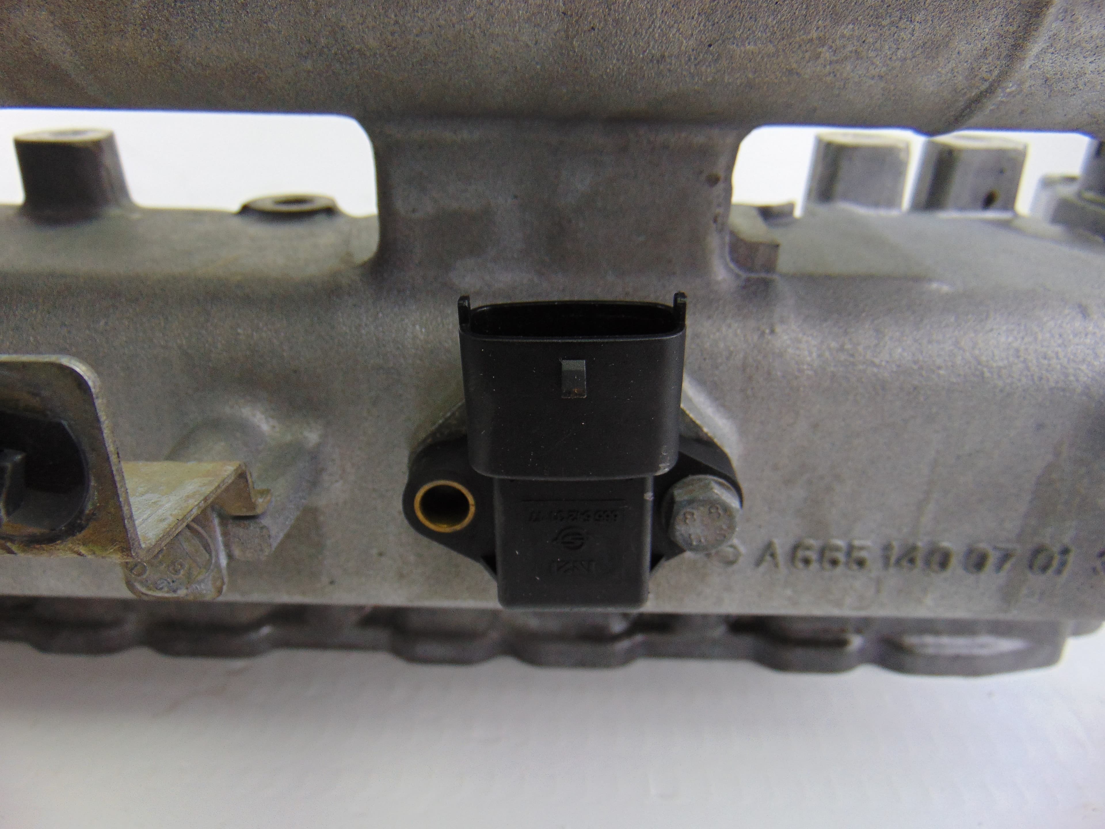 Colector admision, A6651400701 usado 4