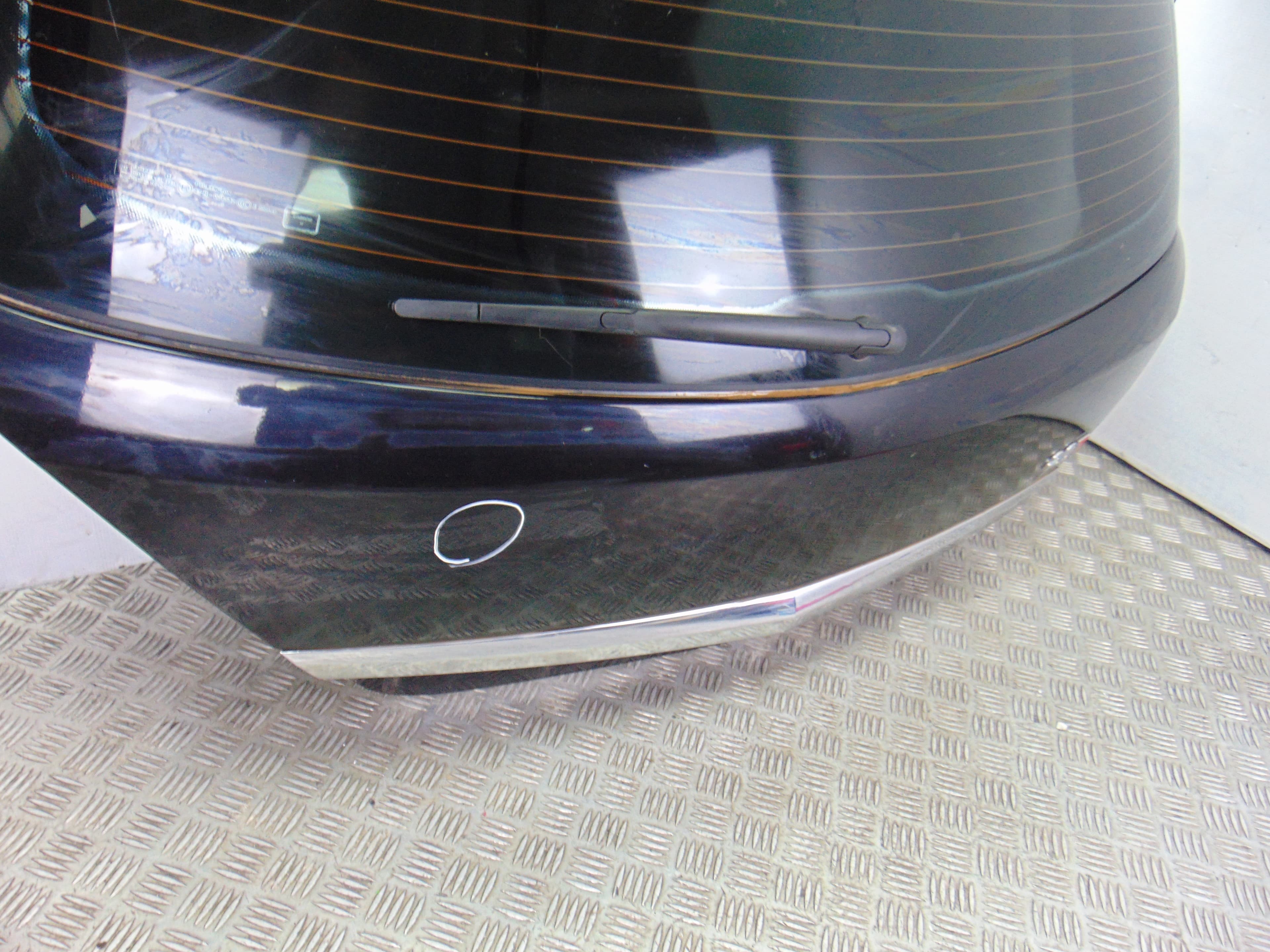 Porton trasero, Opel Astra H Berlina Sport 2005 usado 4