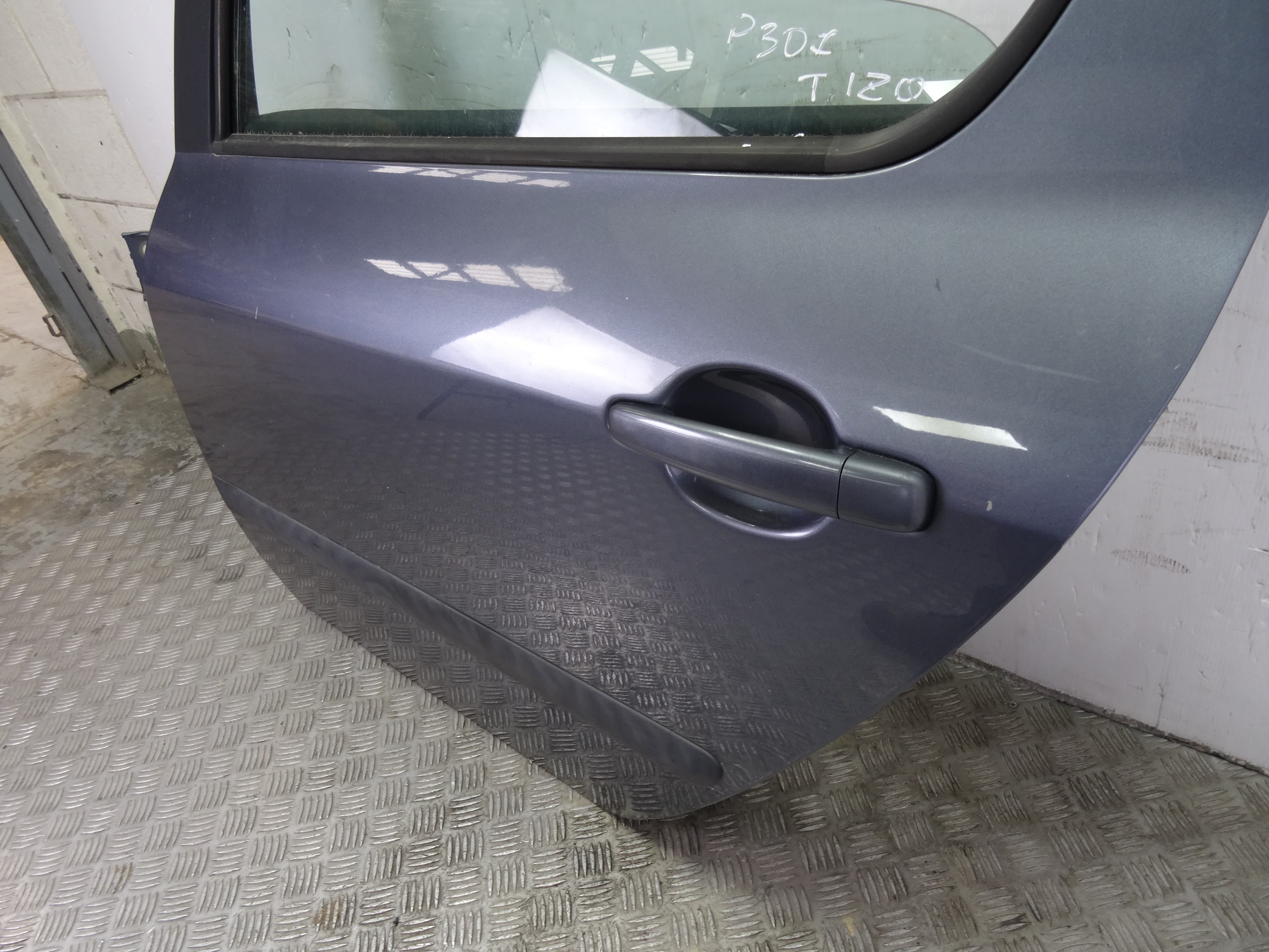 Puerta trasera izquierda, Peugeot 307 Berlina (S2) X-Line 2006 usado 4