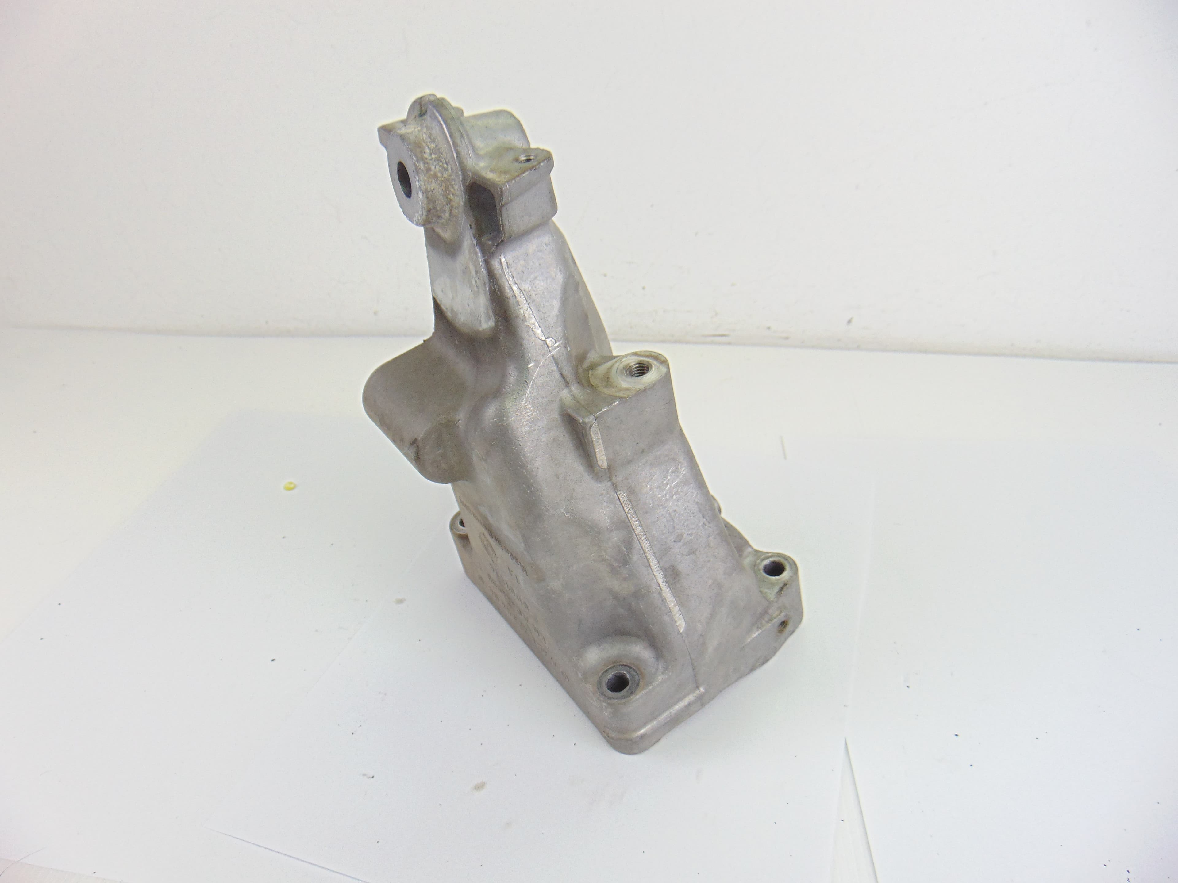 Soporte motor derecho, A6512235604 usado 4